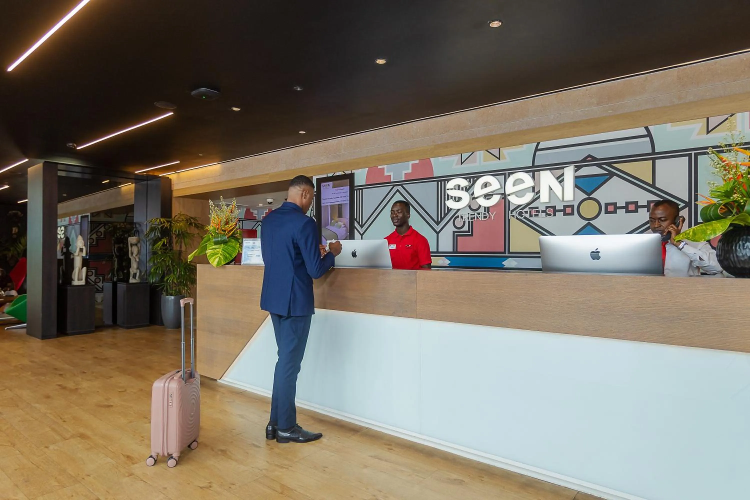 Lobby or reception in Seen Hotel Abidjan Plateau