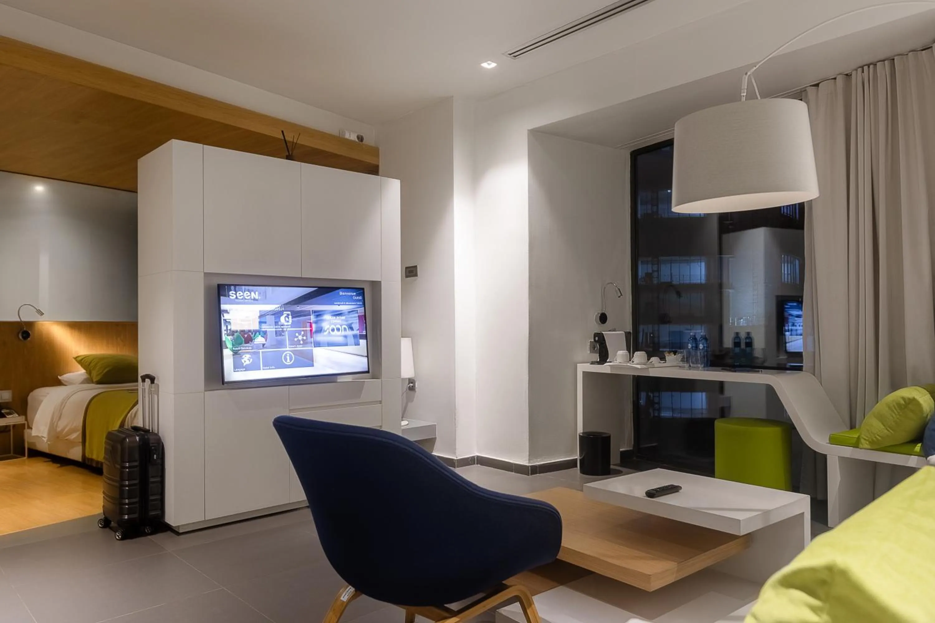 TV and multimedia, Bed in Seen Hotel Abidjan Plateau