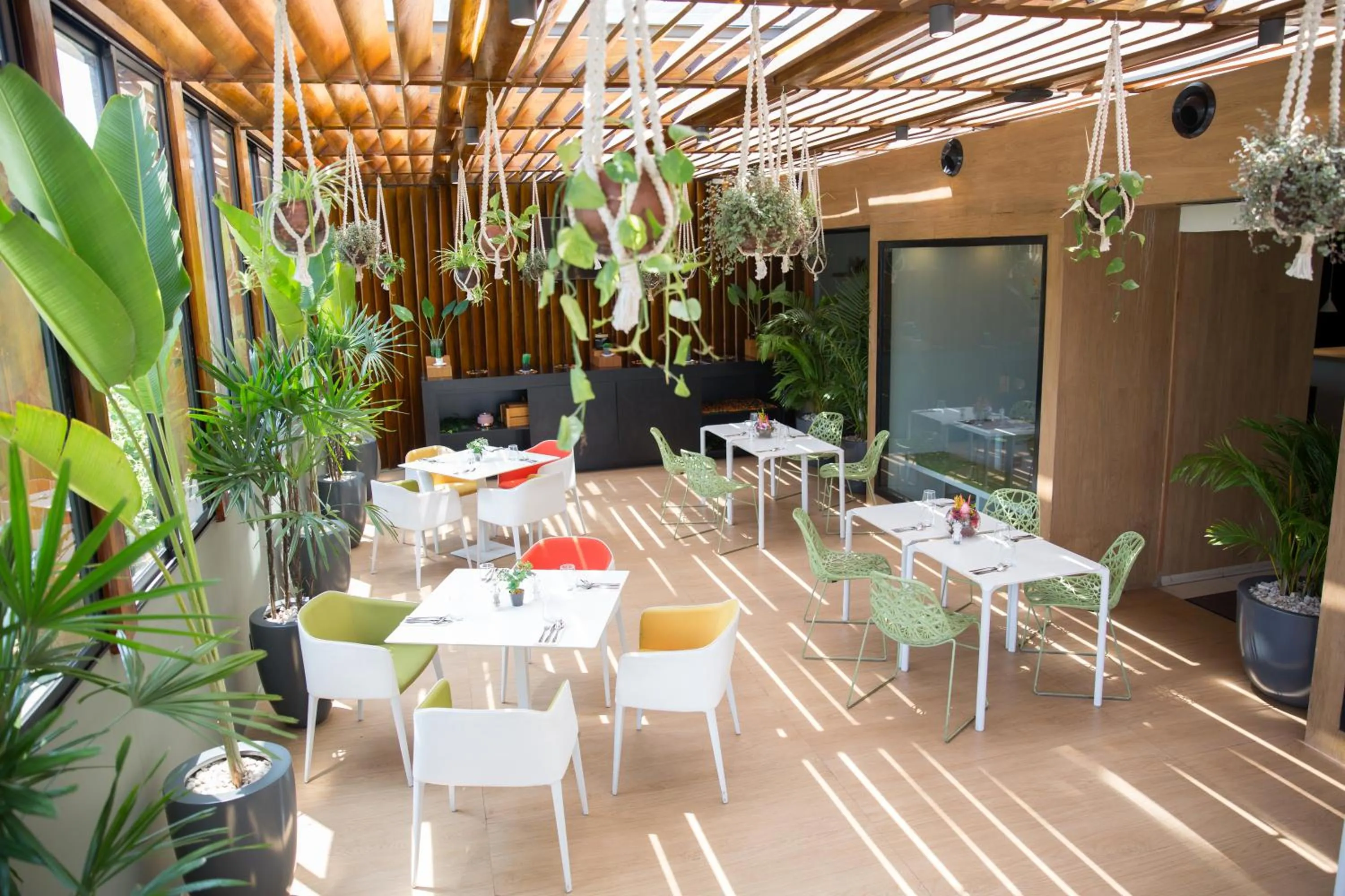 Patio in Seen Hotel Abidjan Plateau