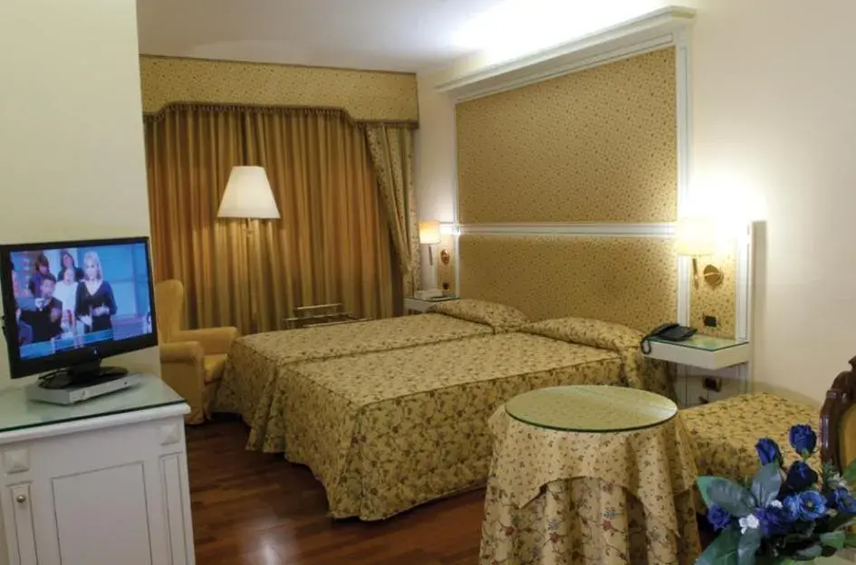 Bed in LVG Hotel Collection - La Bussola Bed in LVG Hotel Collection - La Bussola