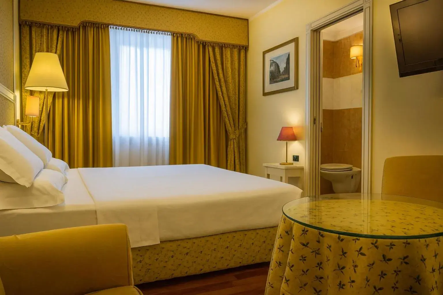 Bed in LVG Hotel Collection - La Bussola Bed in LVG Hotel Collection - La Bussola