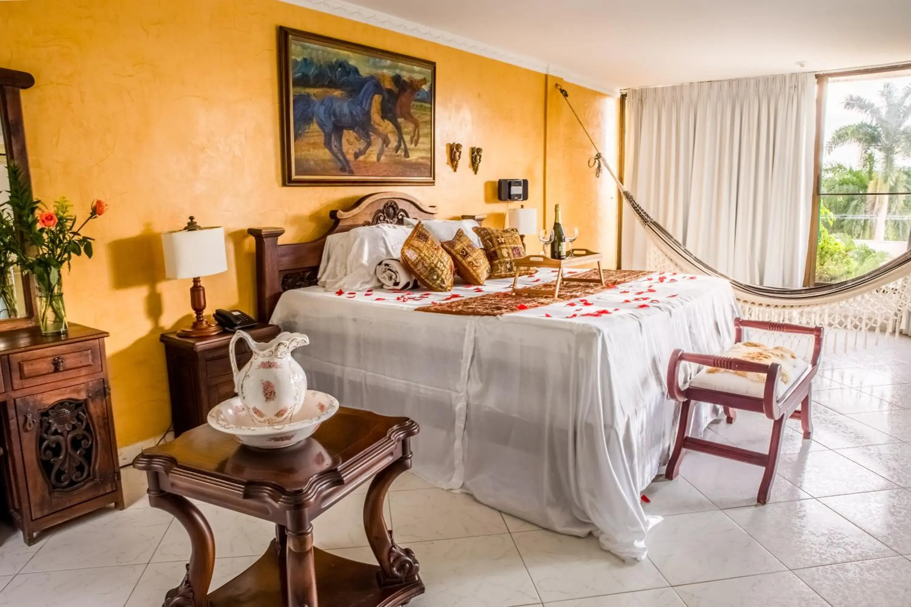 Suite with Pool View in Eco Hotel Villa Martha Suite with Pool View in Eco Hotel Villa Martha