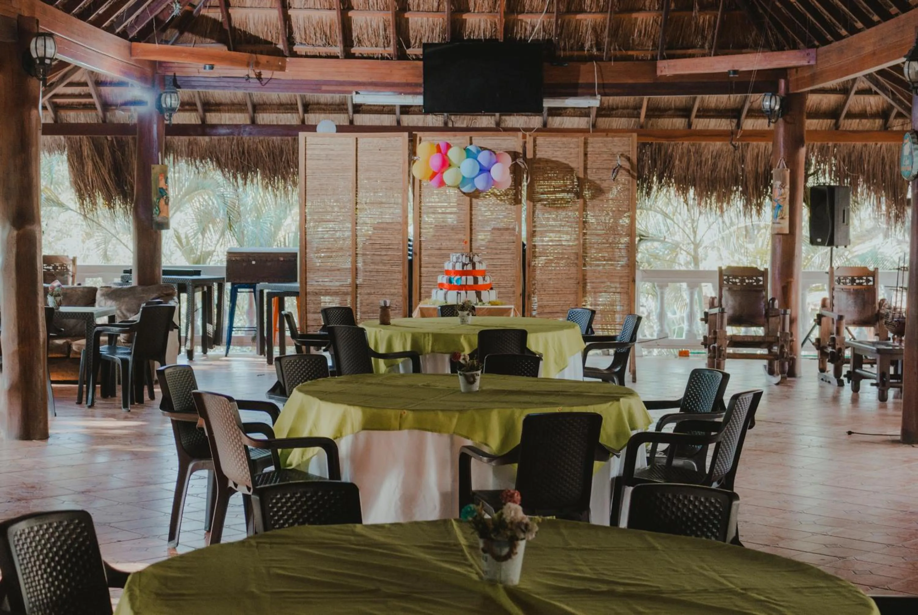 Restaurant/places to eat in Eco Hotel Villa Martha