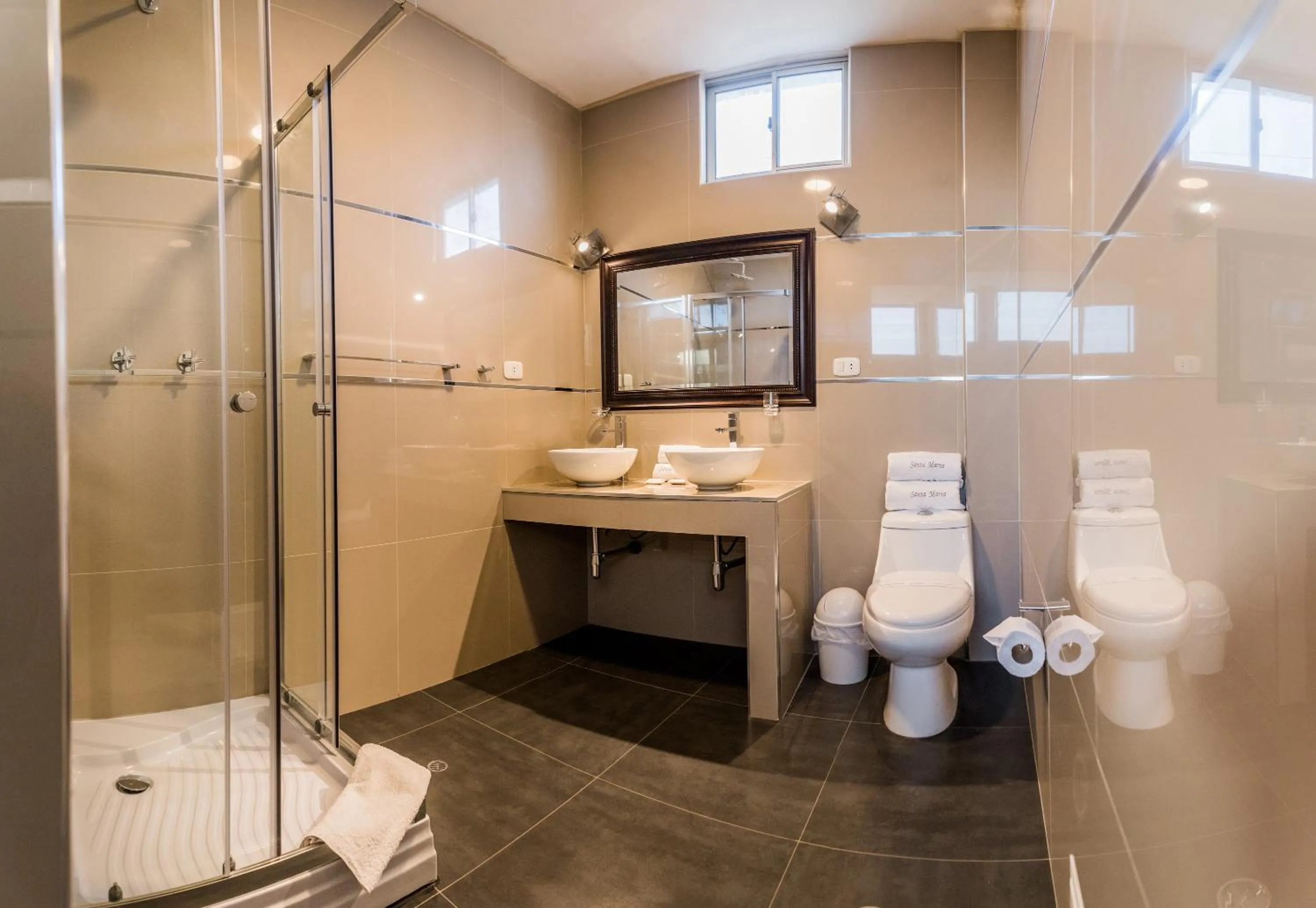 Shower in Santa Marta Hotel