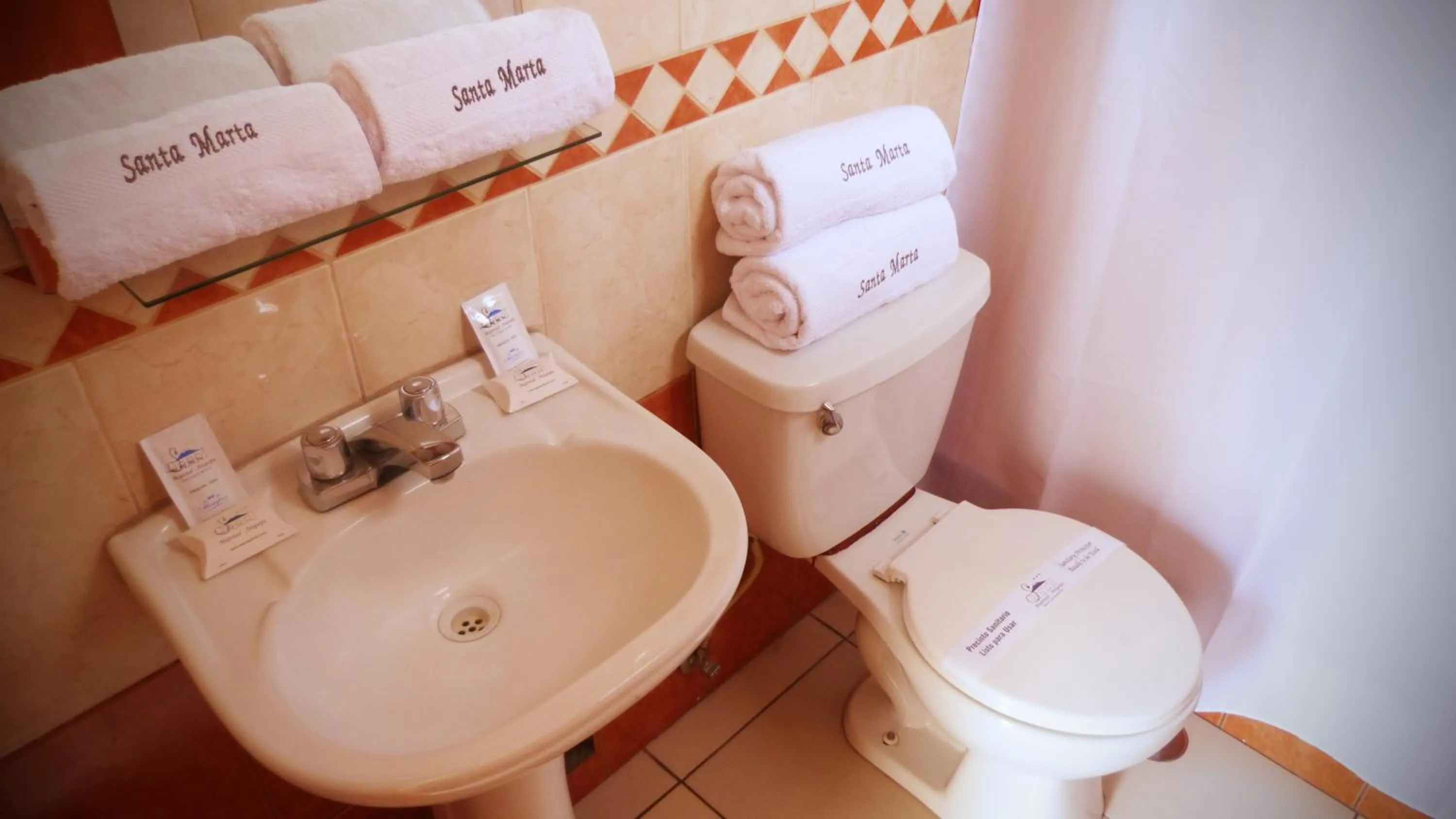 Bathroom in Santa Marta Hotel
