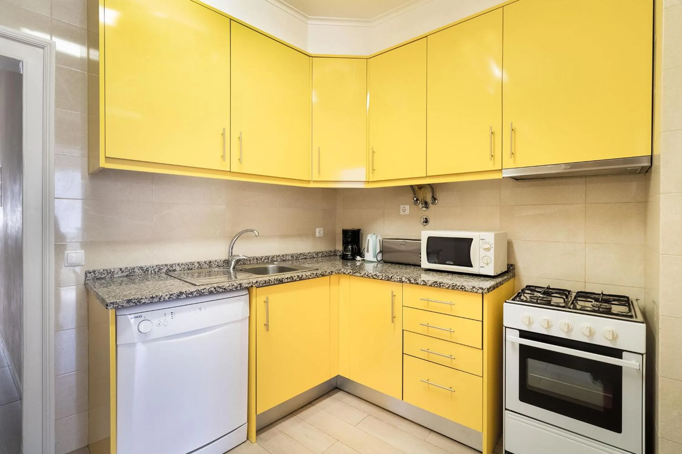 Kitchen or kitchenette in Diario de Noticias by Central Hill Apartments