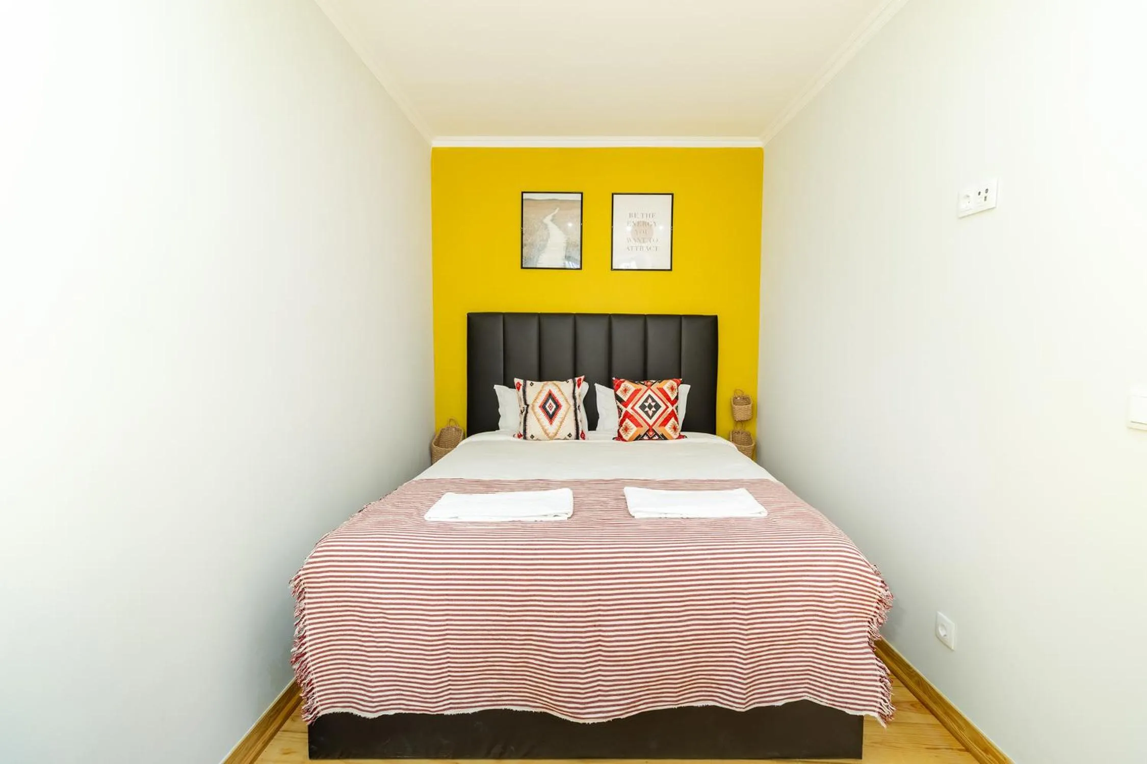 Bed in Diario de Noticias by Central Hill Apartments