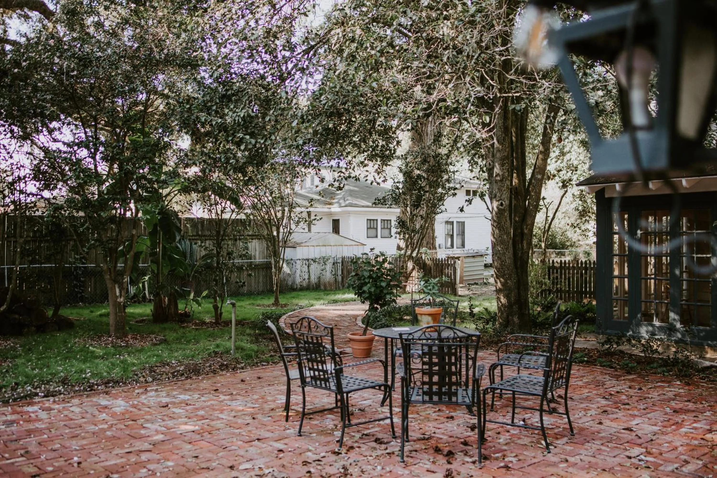 Patio in Maison Mouton Bed & Breakfast