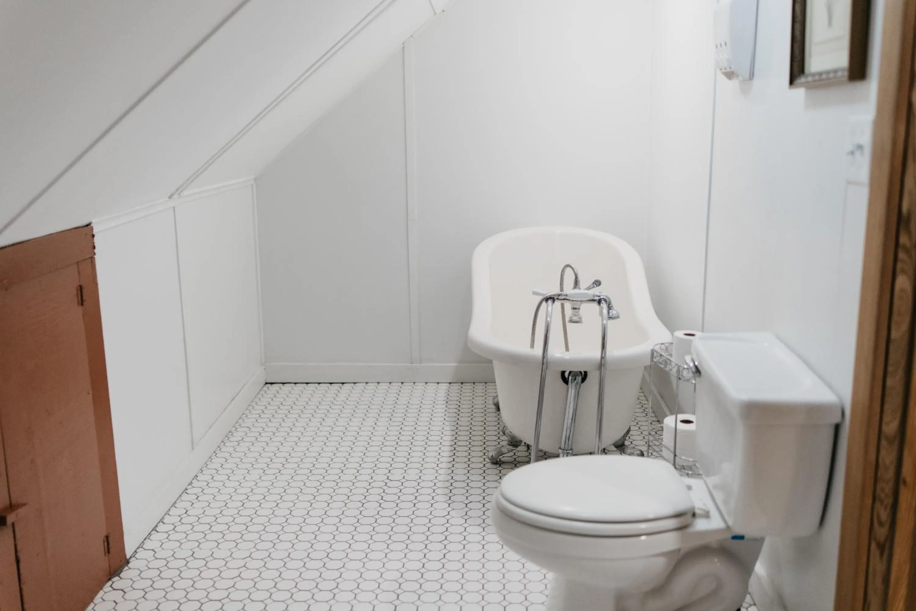 Shower in Maison Mouton Bed & Breakfast