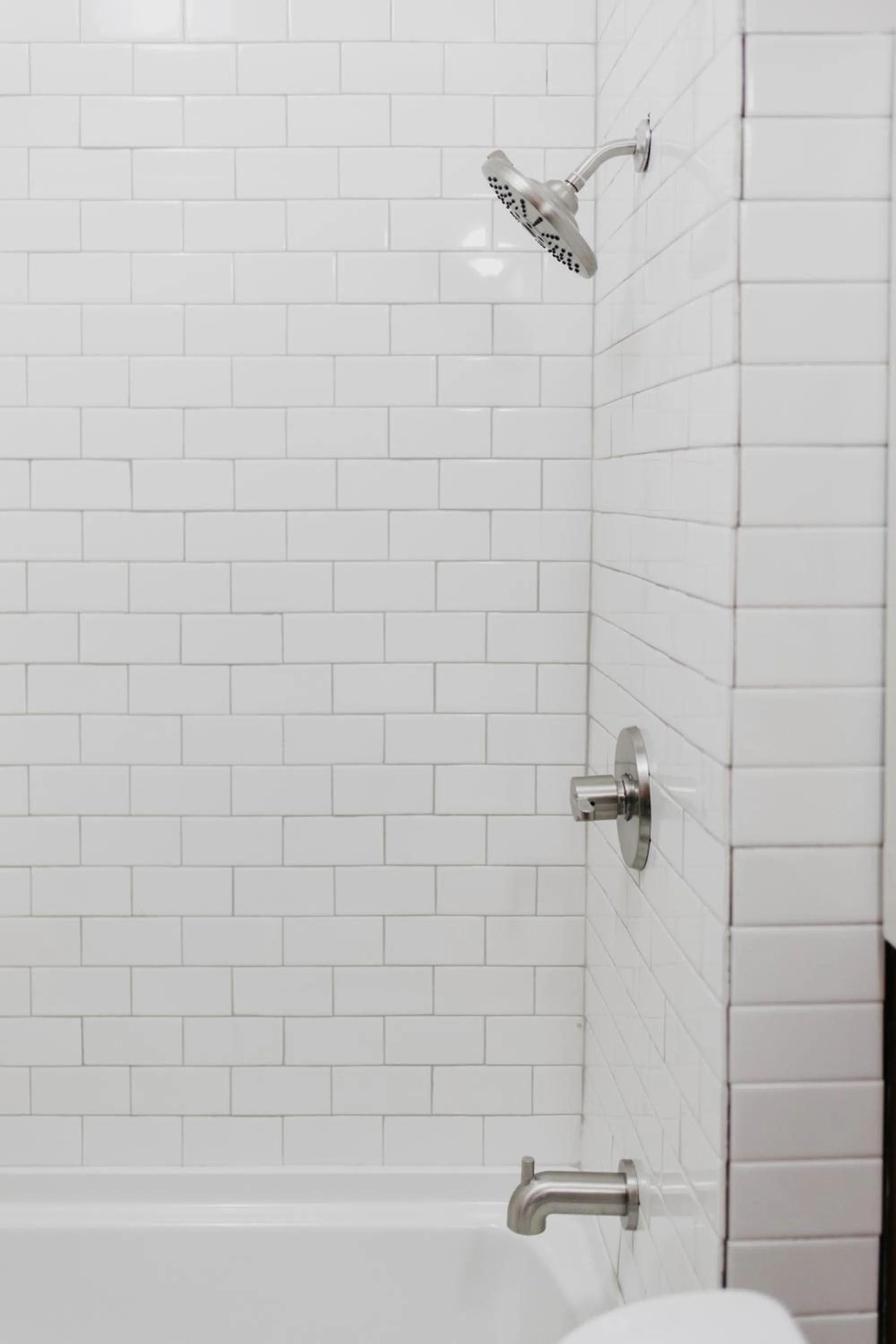 Shower in Maison Mouton Bed & Breakfast