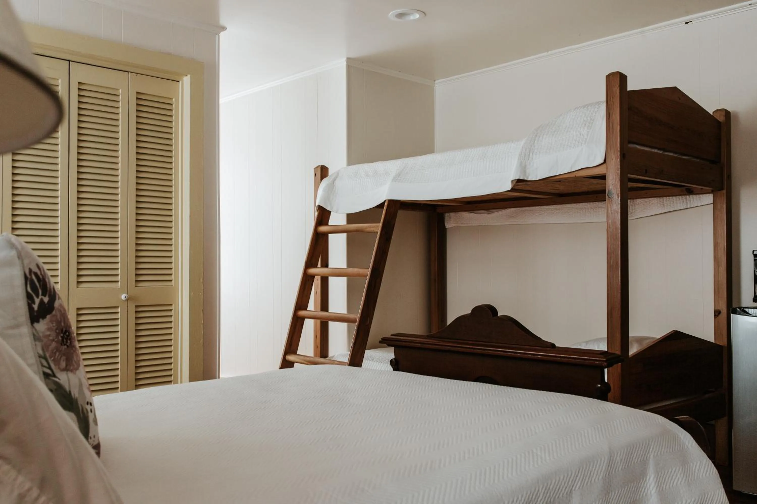 Decorative detail, Bed in Maison Mouton Bed & Breakfast