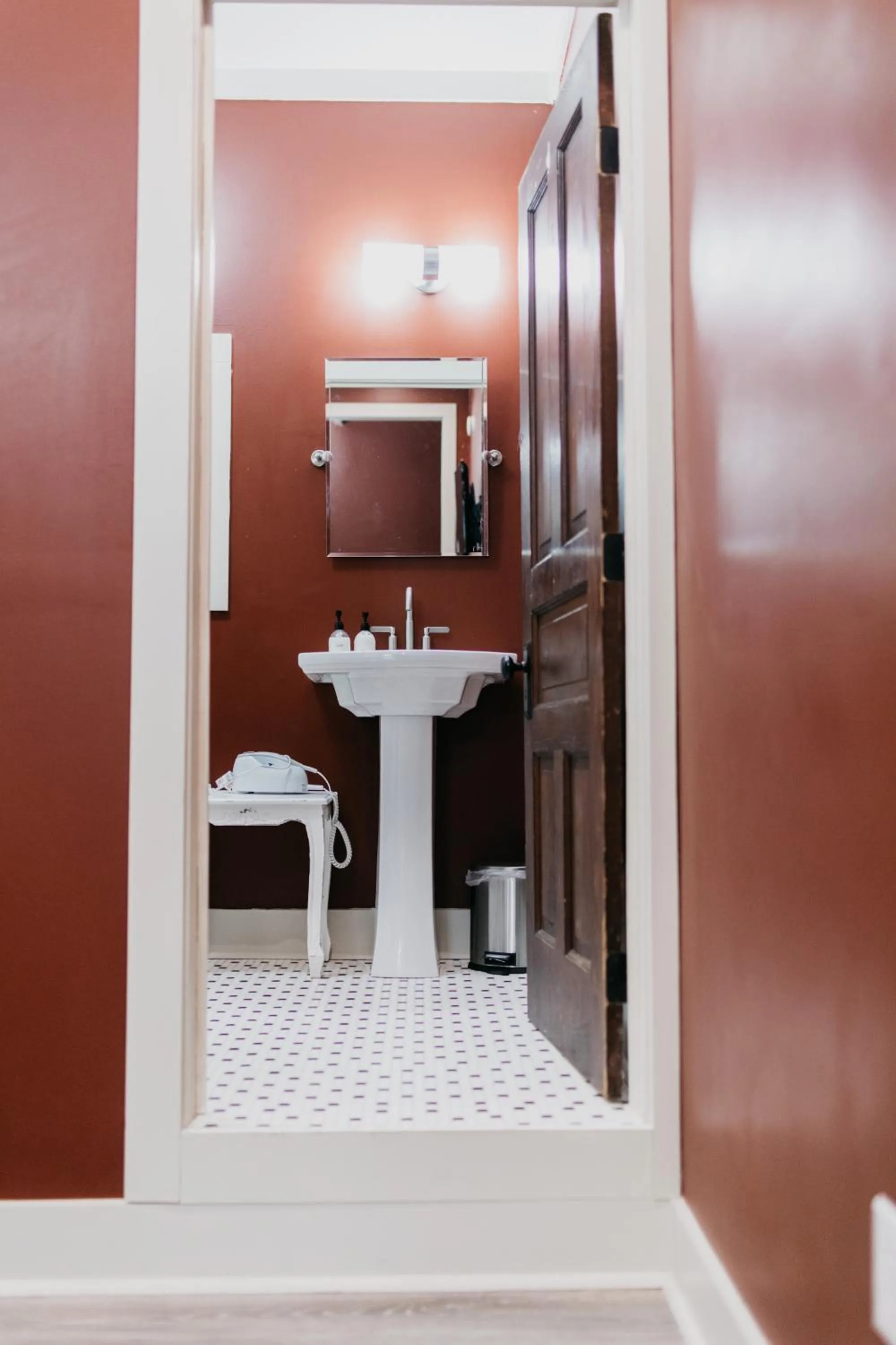 Bathroom, Bed in Maison Mouton Bed & Breakfast