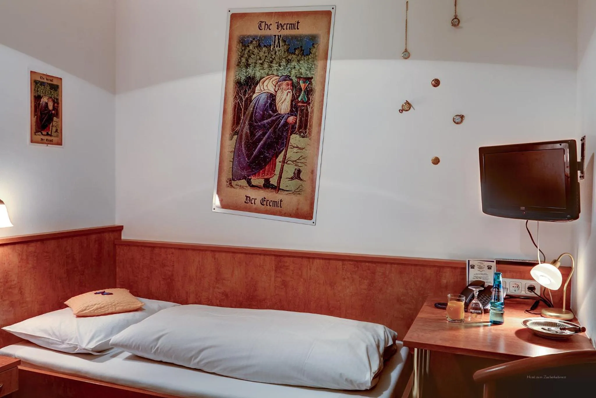 Bed in Hotel zum Zauberkabinett