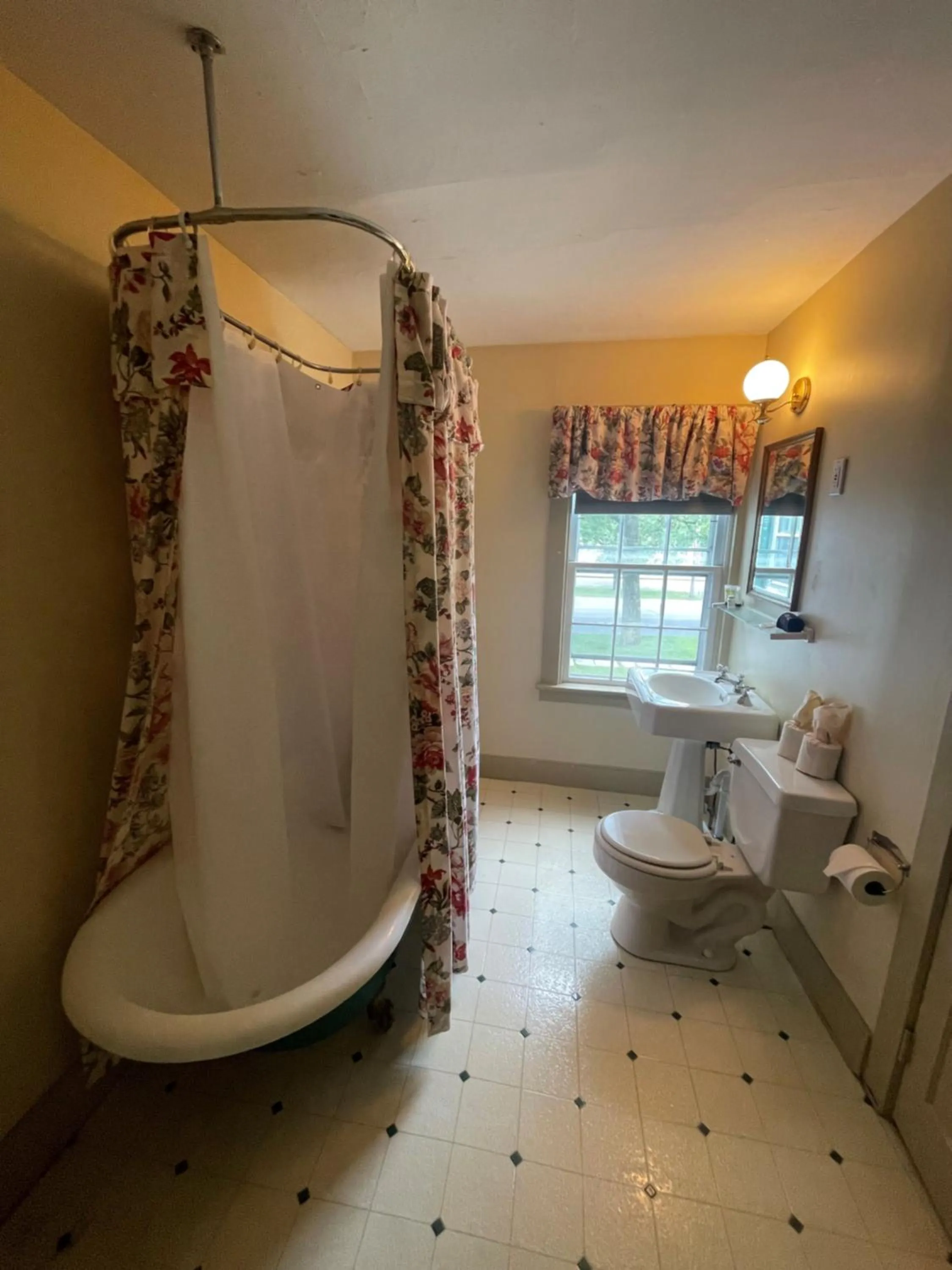 Bathroom in Arlington Inn & Spa