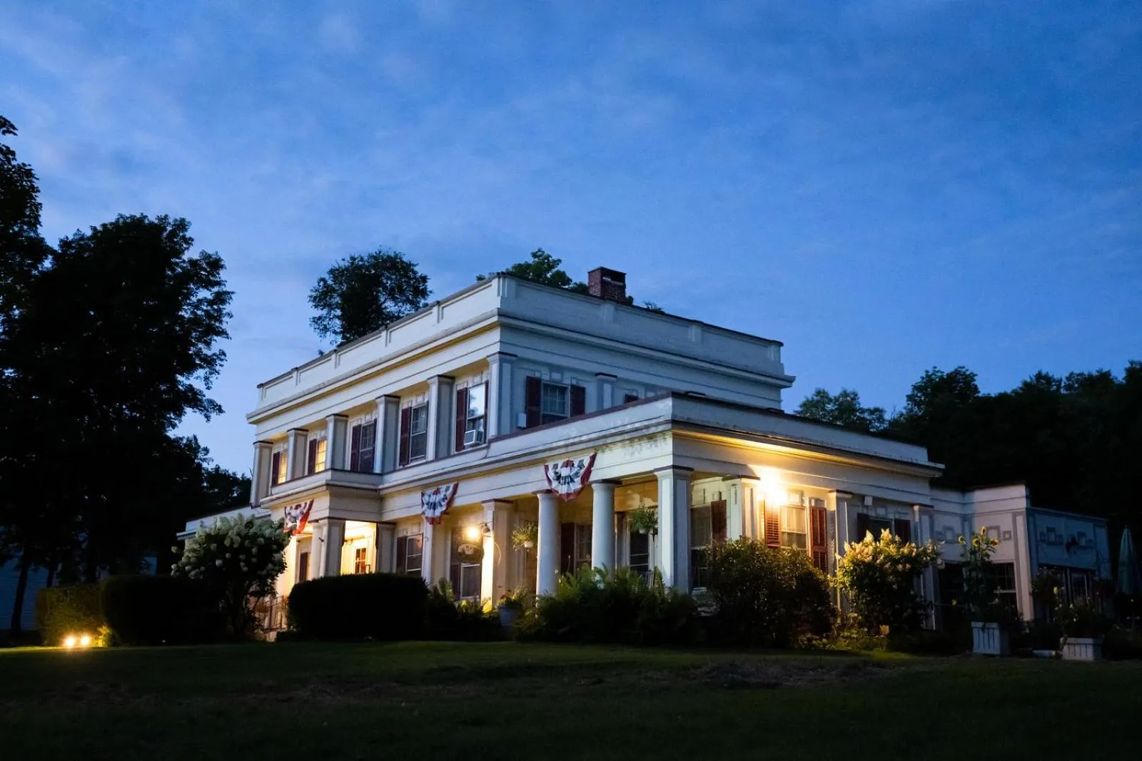 Breakfast in Arlington Inn & Spa