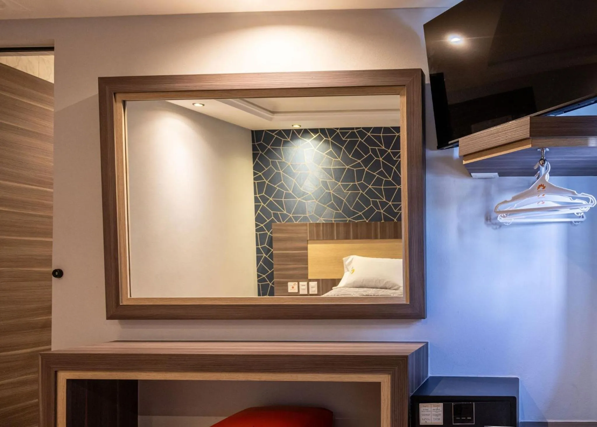 TV and multimedia, Bed in Hotel Villa del Mar