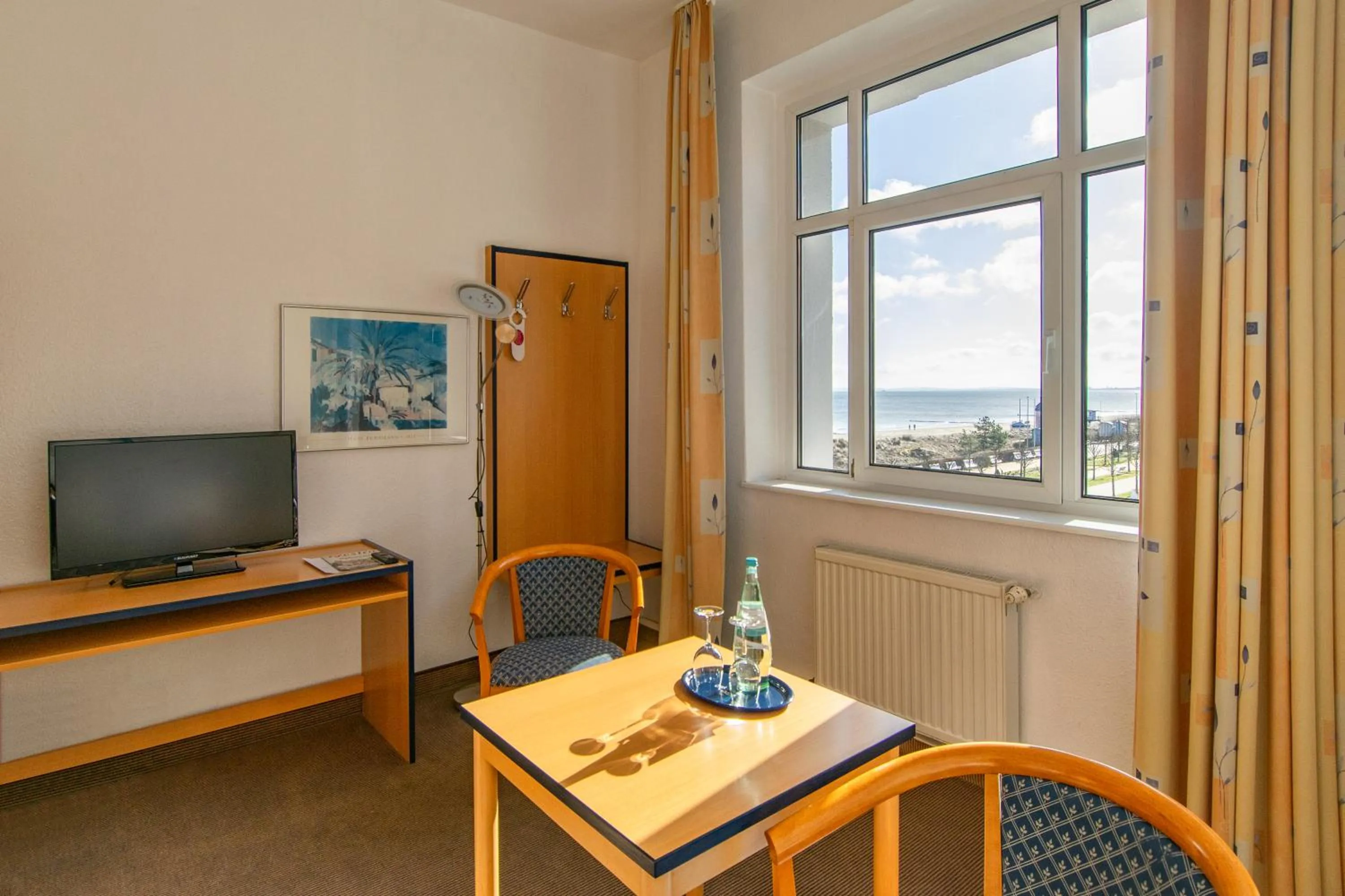 Photo of the whole room in Strandhotel Bansiner Hof