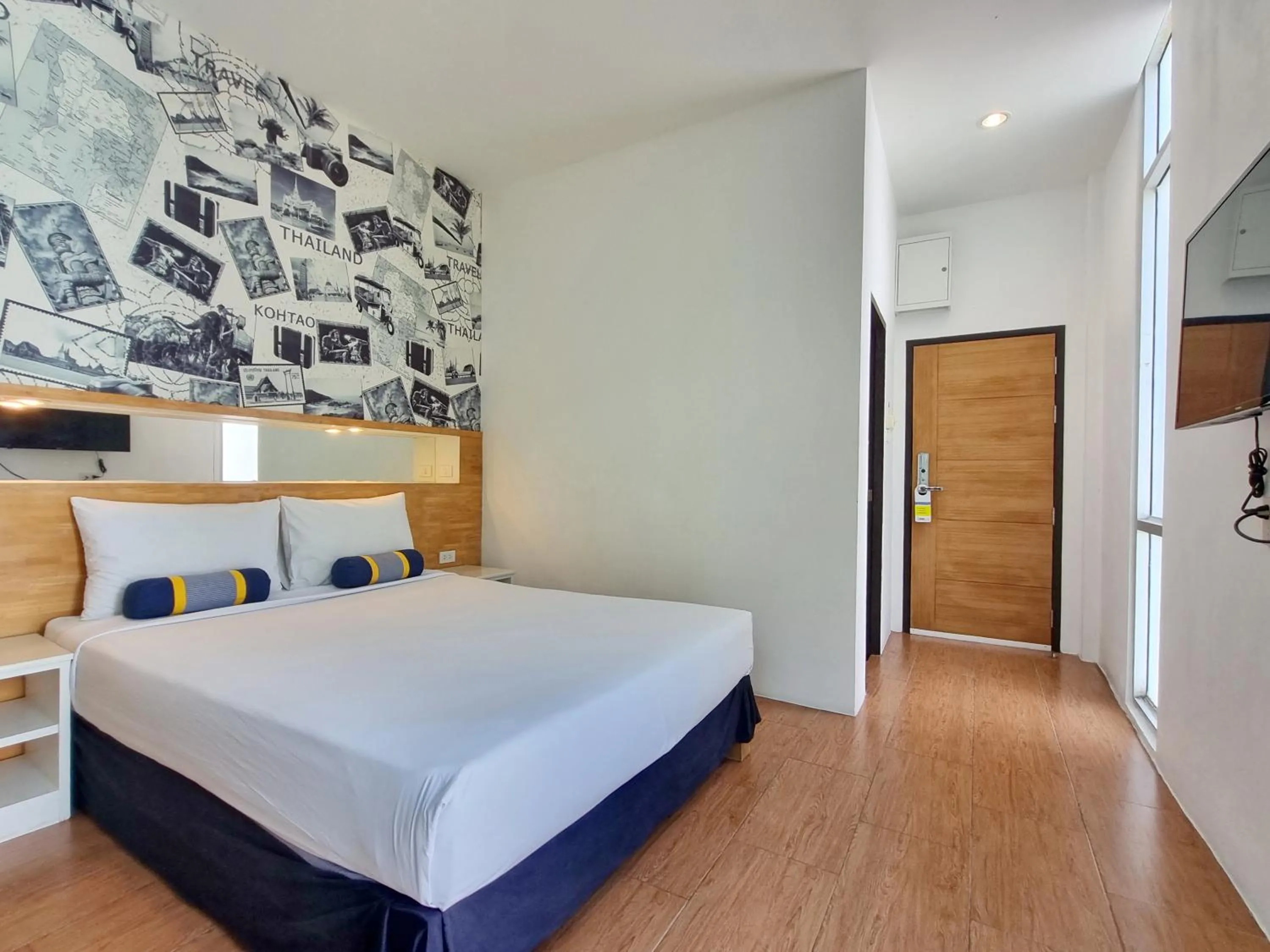 Bed in MAR24 Koh Tao Hotel