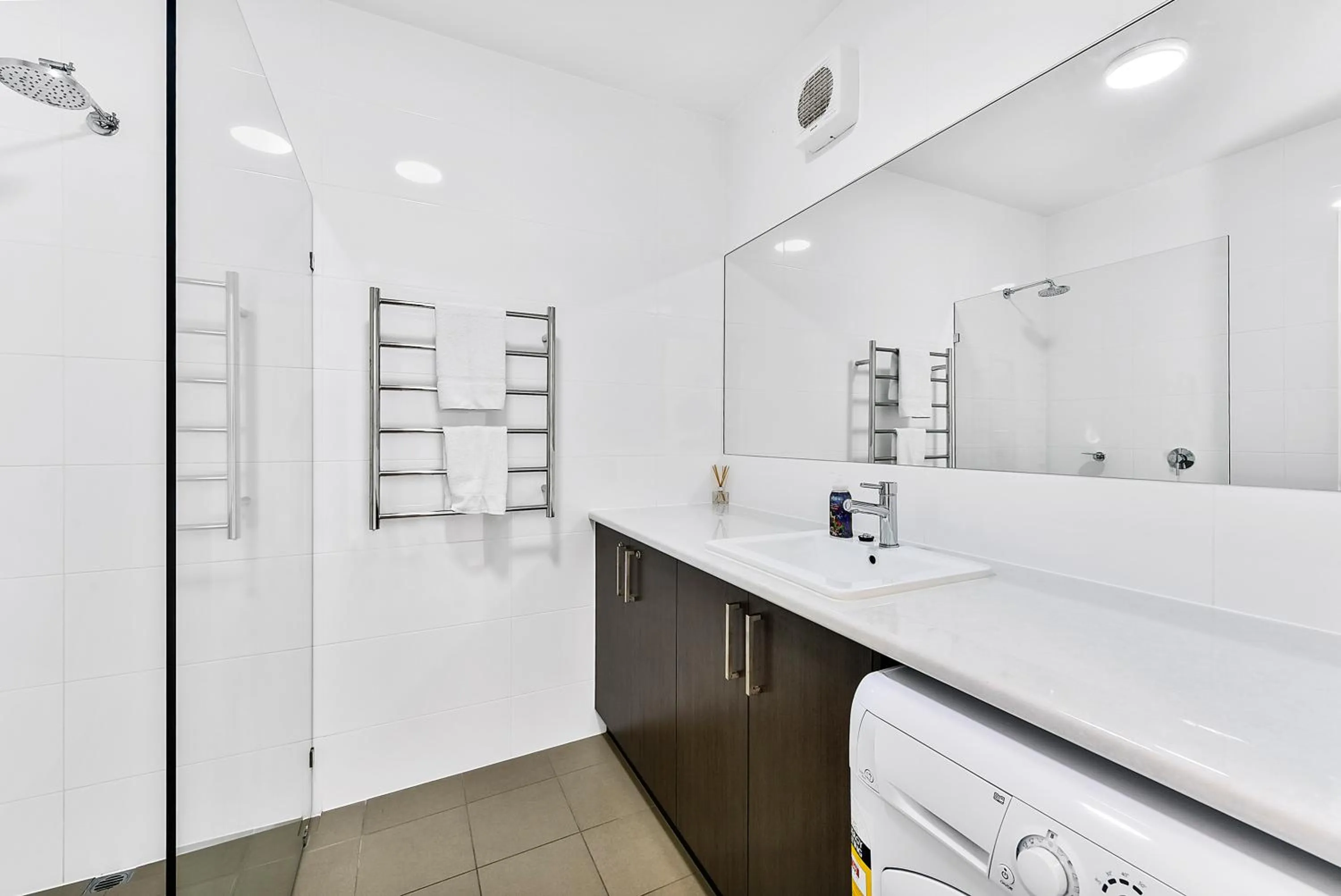 Bathroom in Robe Marina Accommodation