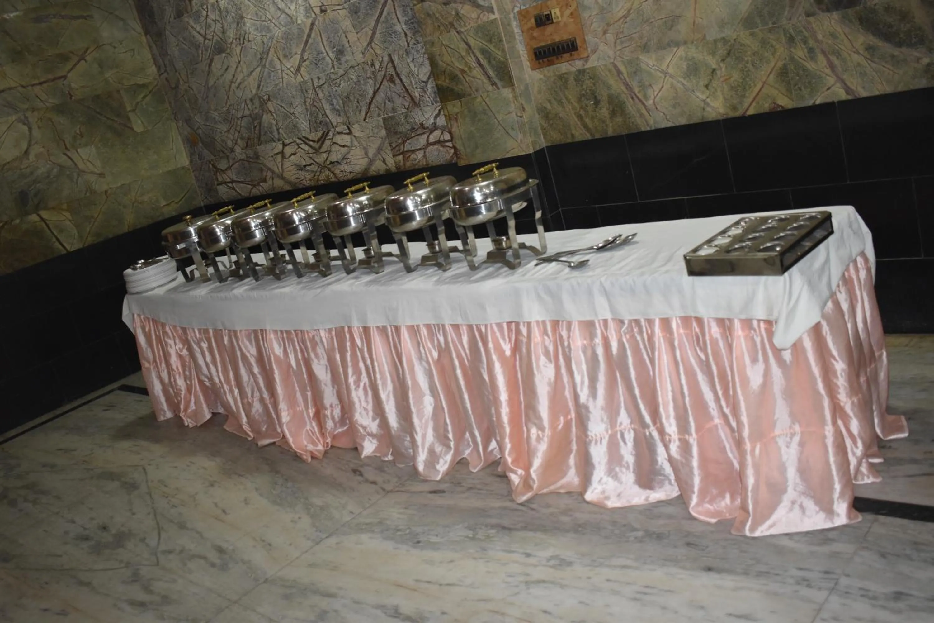 Breakfast in Hotel Rahil Palace