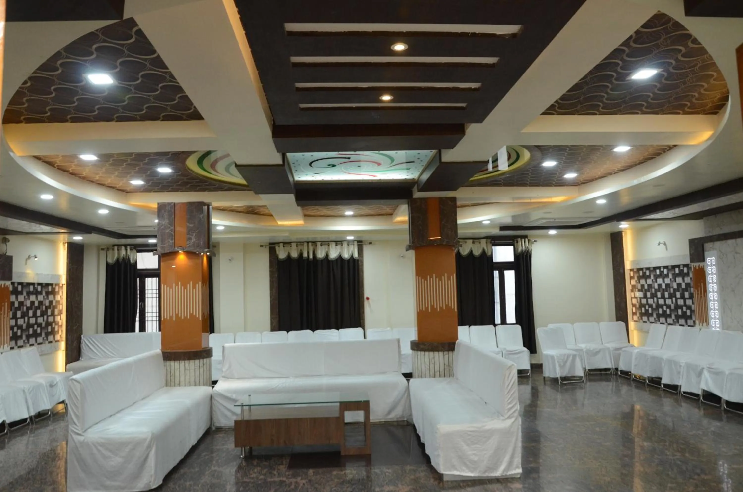 Banquet/Function facilities in Hotel Rahil Palace