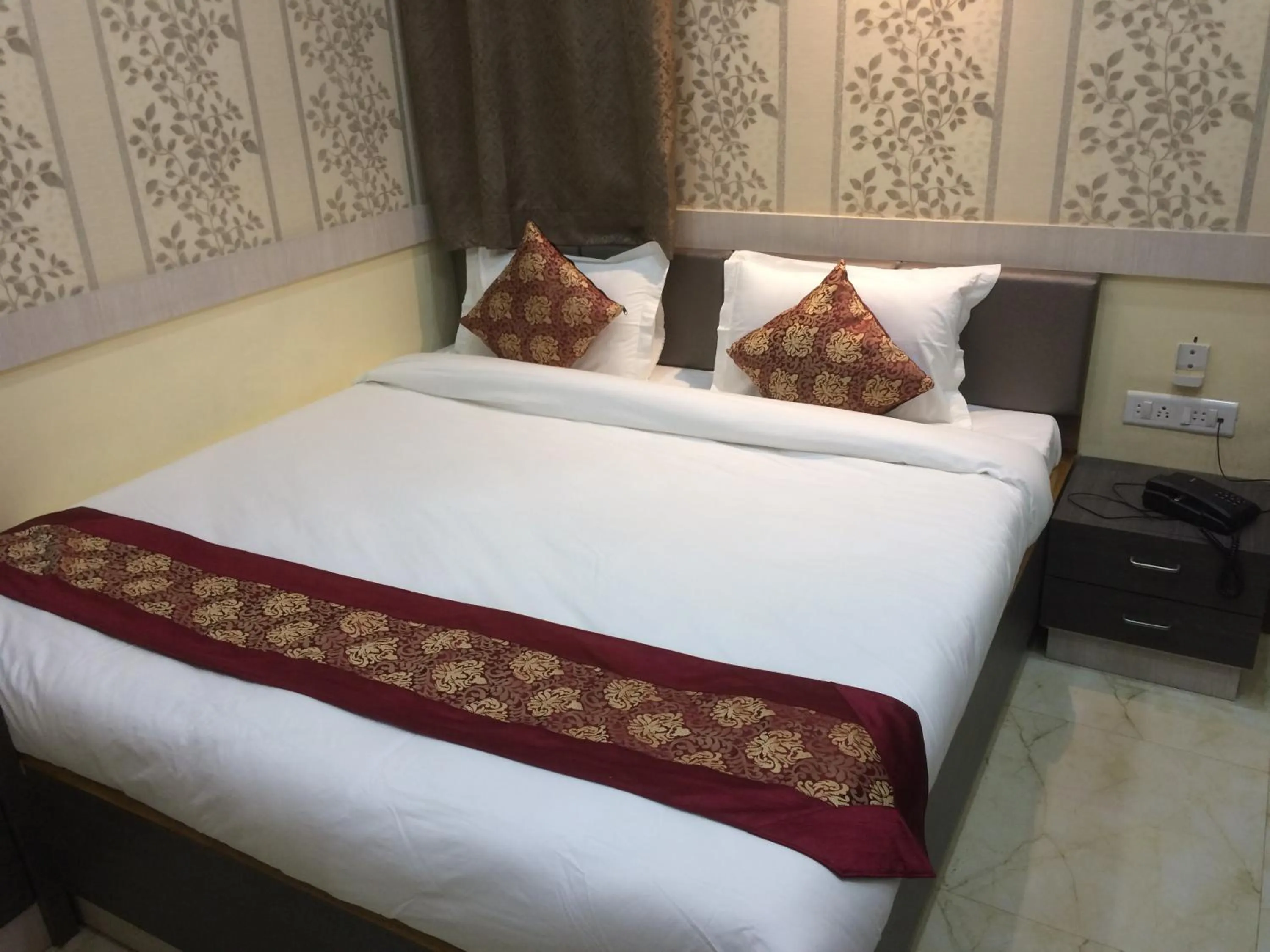 Bedroom, Bed in Hotel Rahil Palace