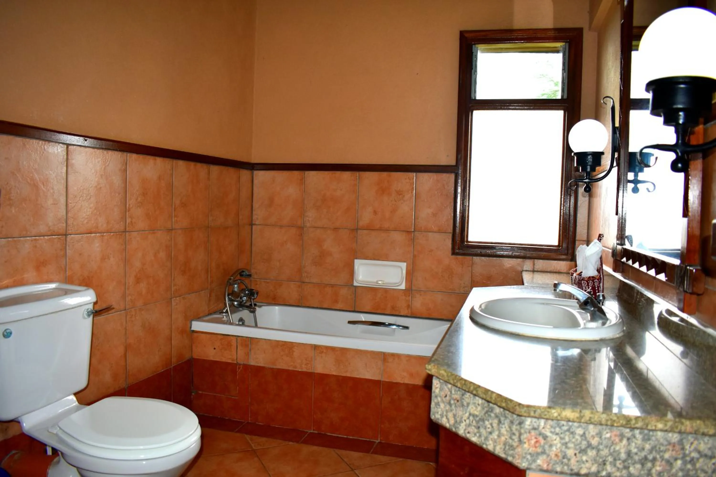 Bathroom in Lake Nakuru Lodge