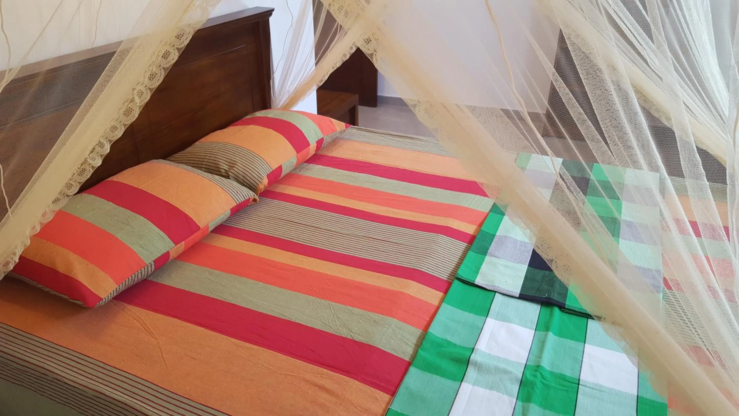 Bedroom, Bed in Emildale Villa