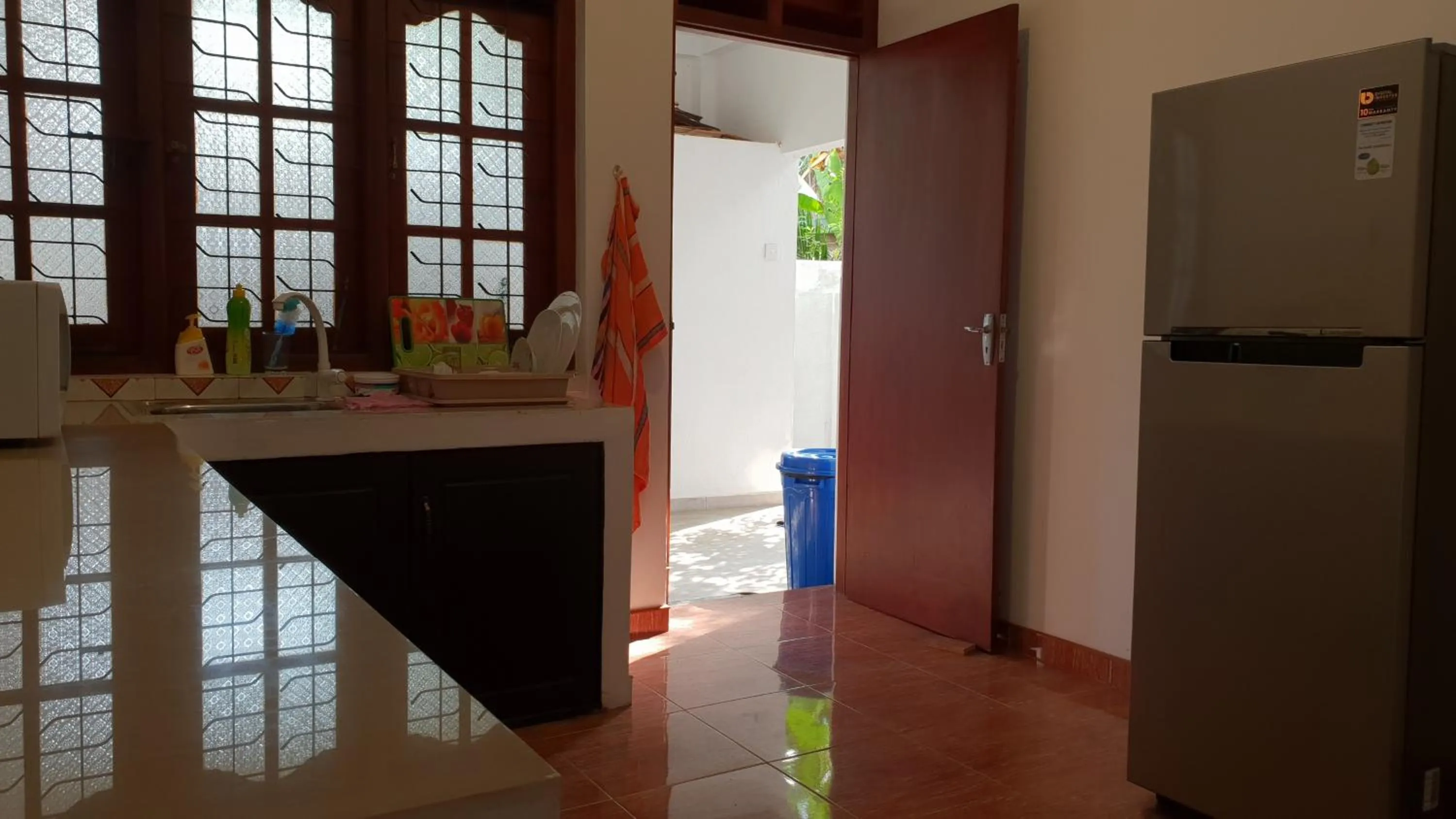 Restaurant/places to eat in Emildale Villa