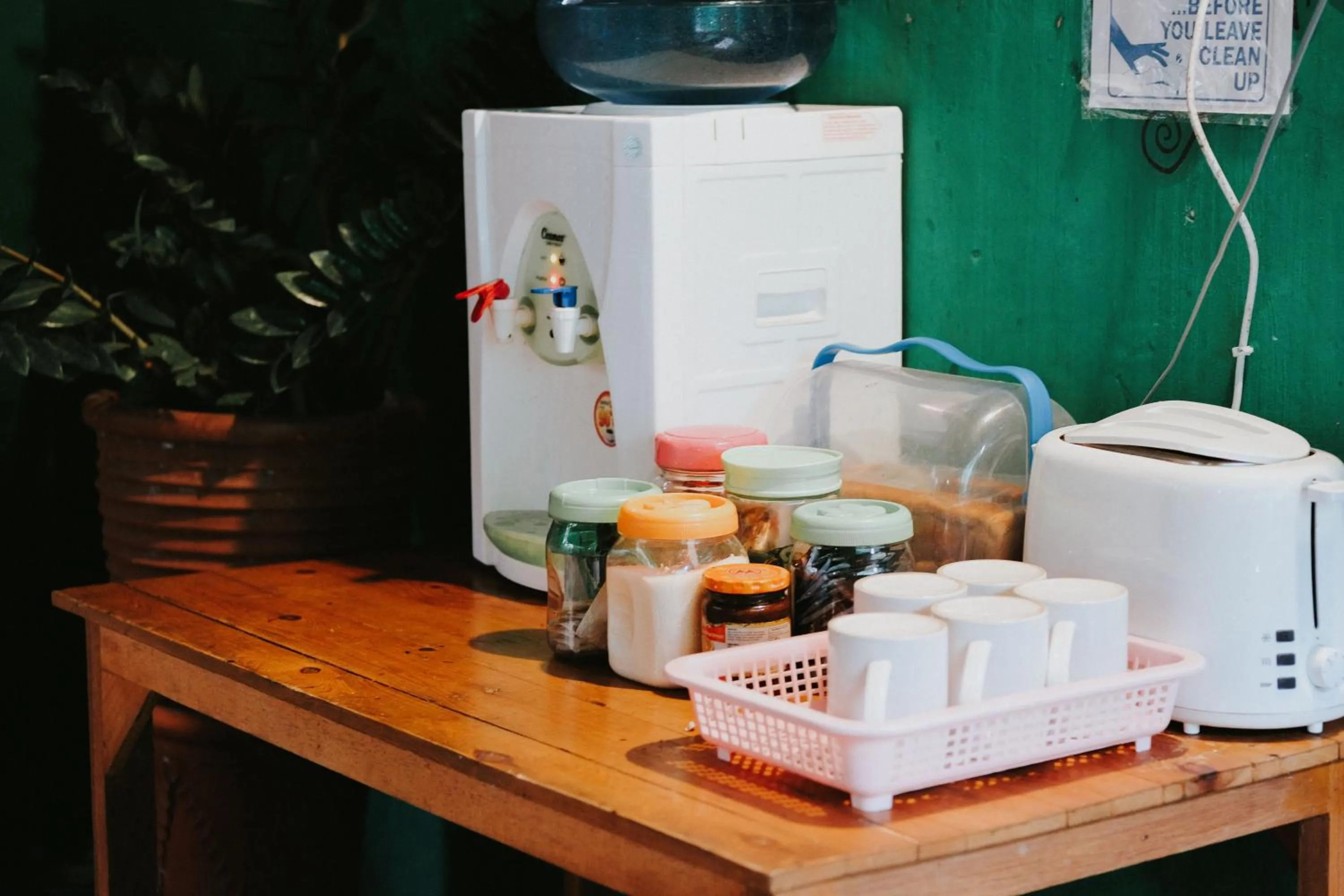 Communal lounge/ TV room in Glory Homestay