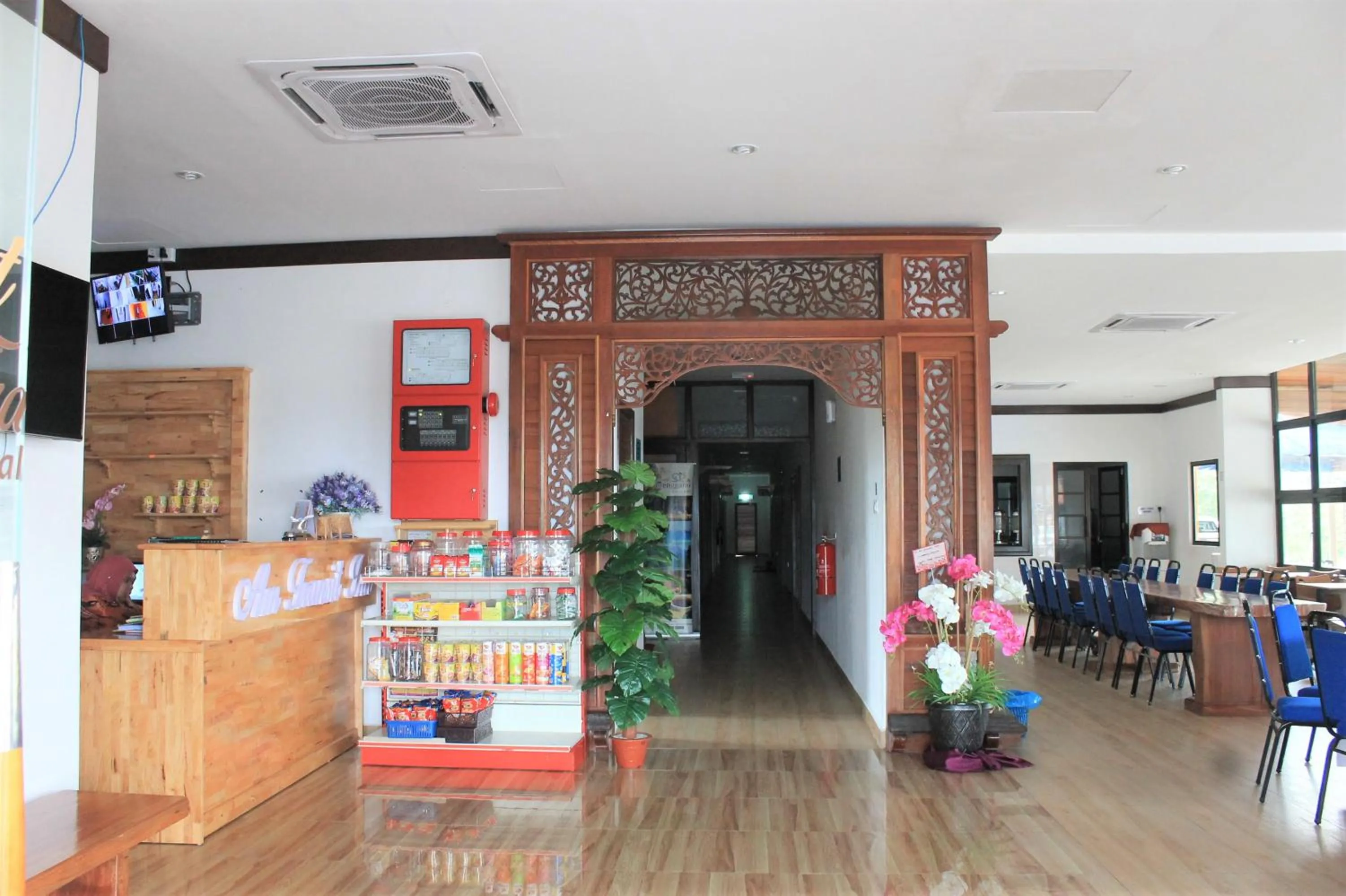 Lobby or reception in AM Transit Inn Kuala Terengganu