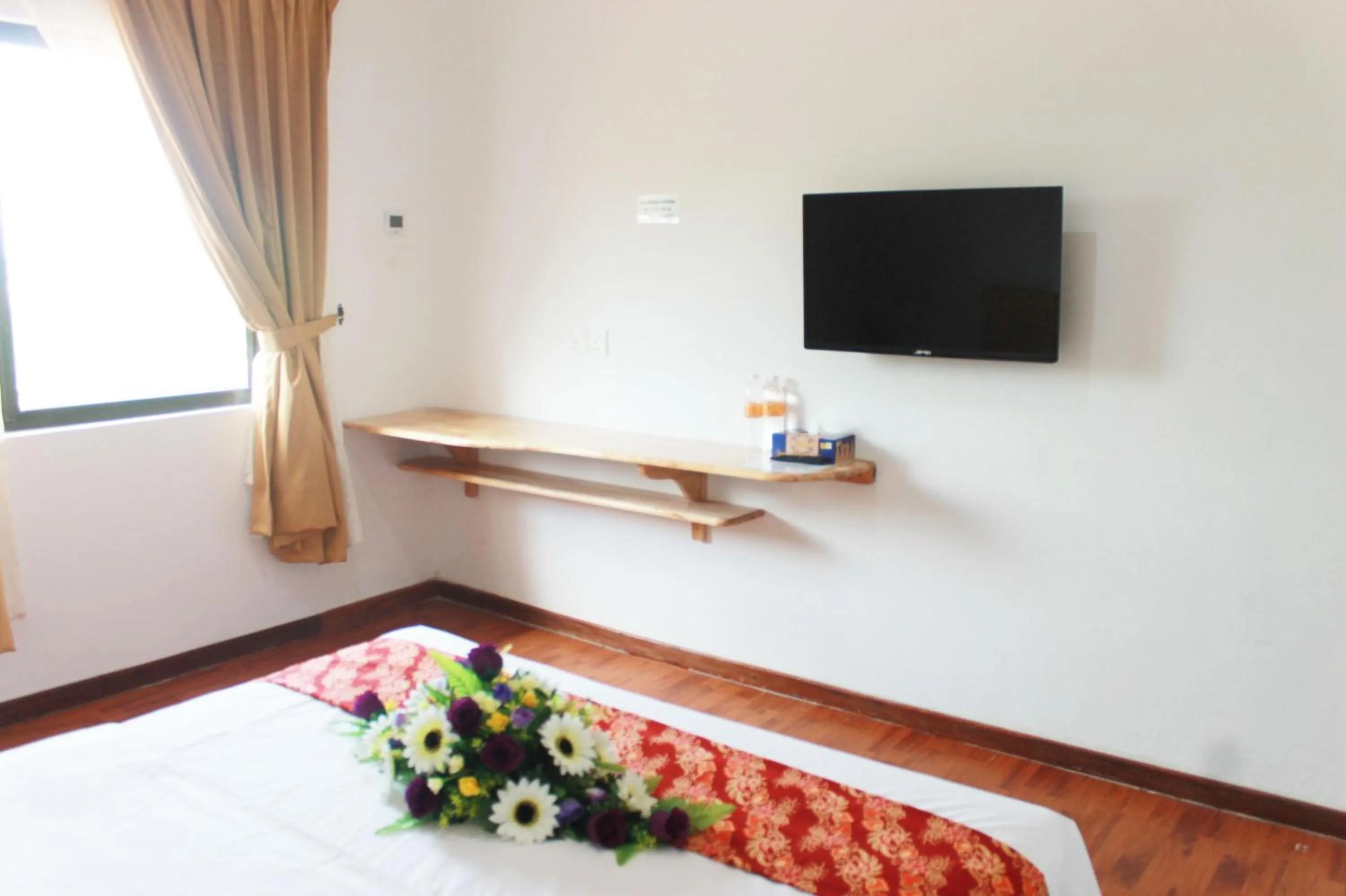 TV and multimedia, Bed in AM Transit Inn Kuala Terengganu