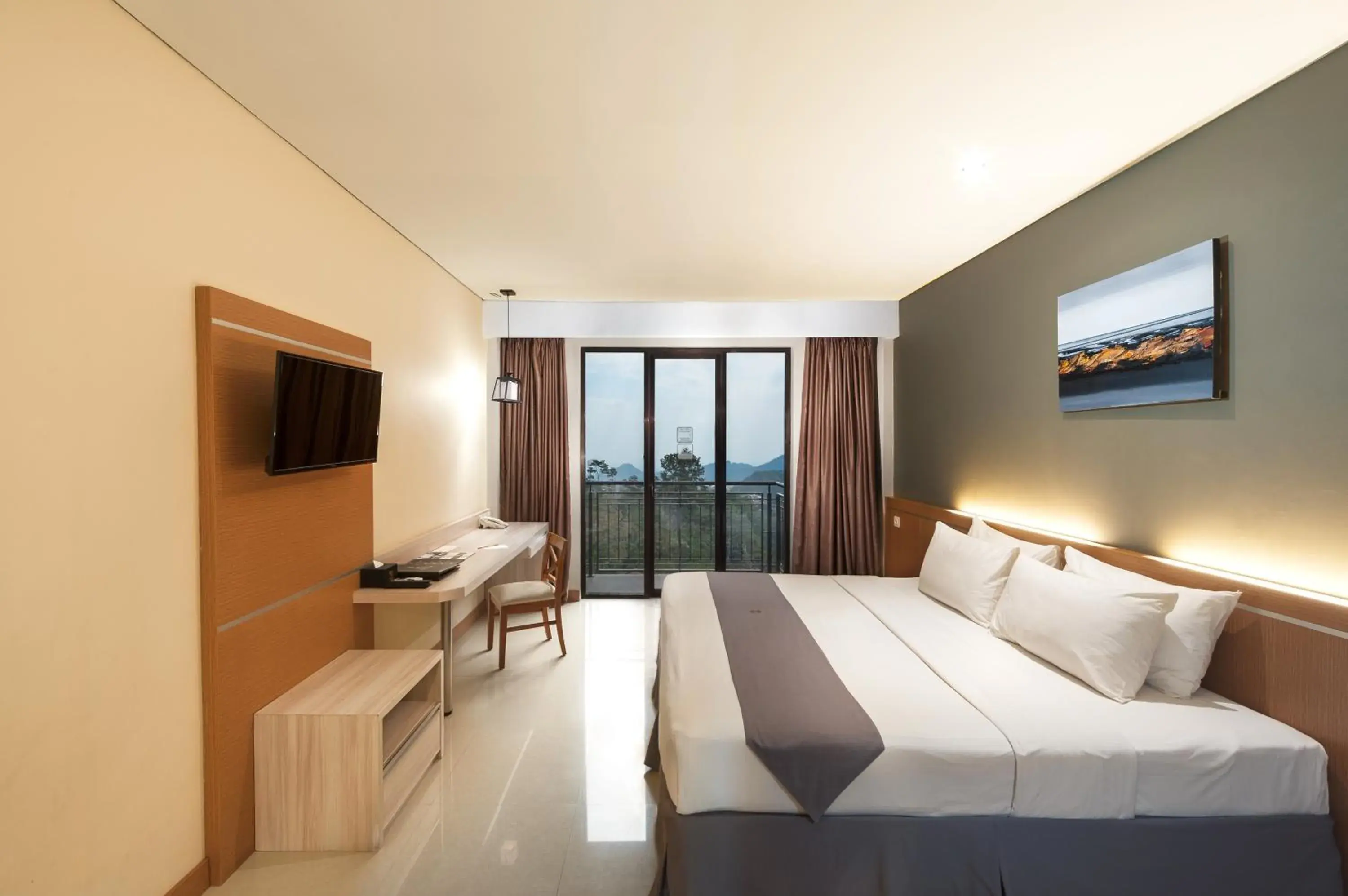 Photo of the whole room, Bed in Nava Hotel Tawangmangu Photo of the whole room, Bed in Nava Hotel Tawangmangu