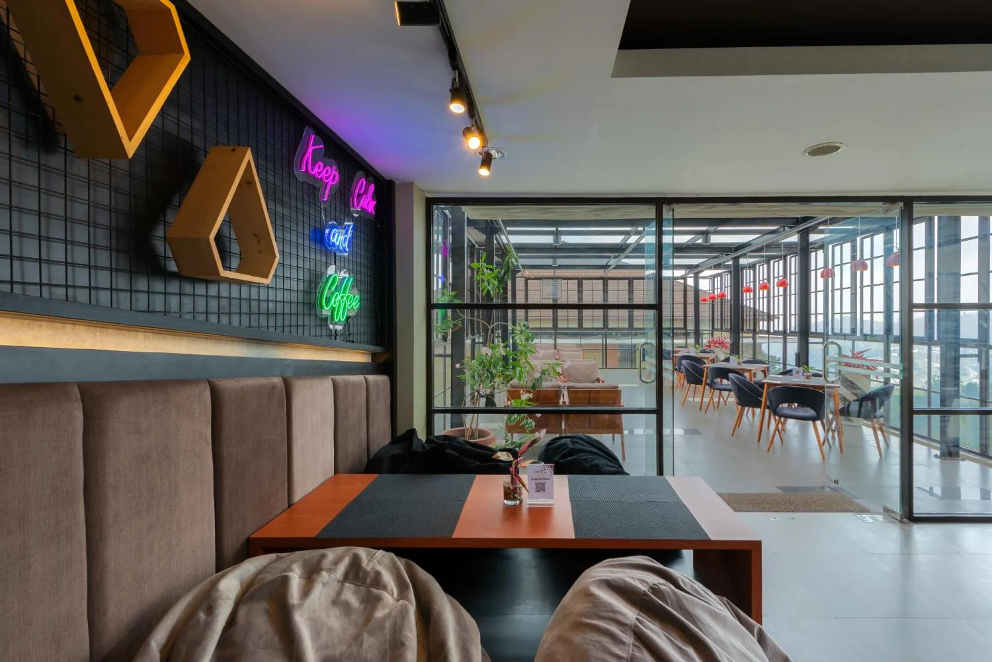 Restaurant/places to eat in Nava Hotel Tawangmangu