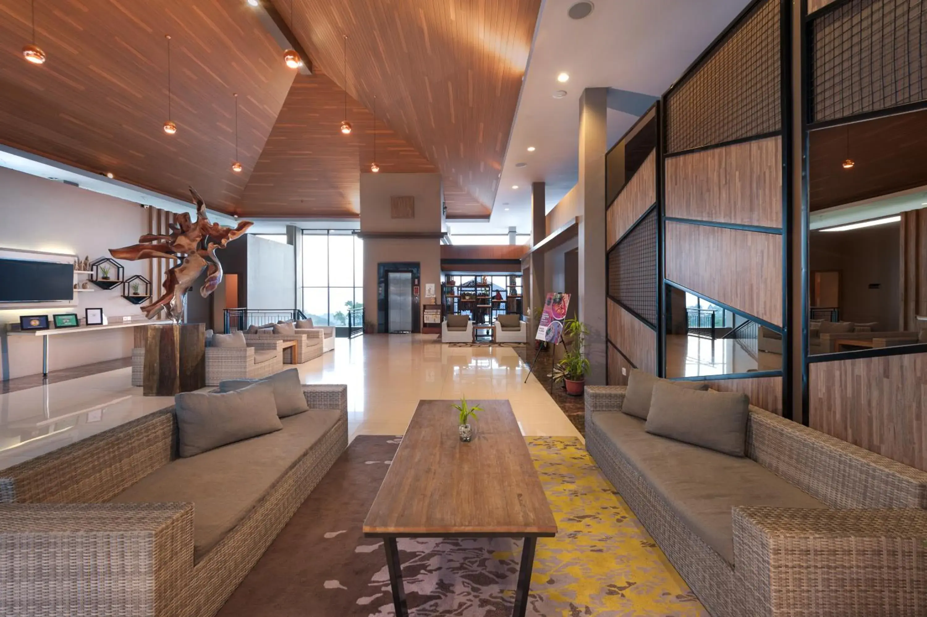 Lobby or reception in Nava Hotel Tawangmangu Lobby or reception in Nava Hotel Tawangmangu