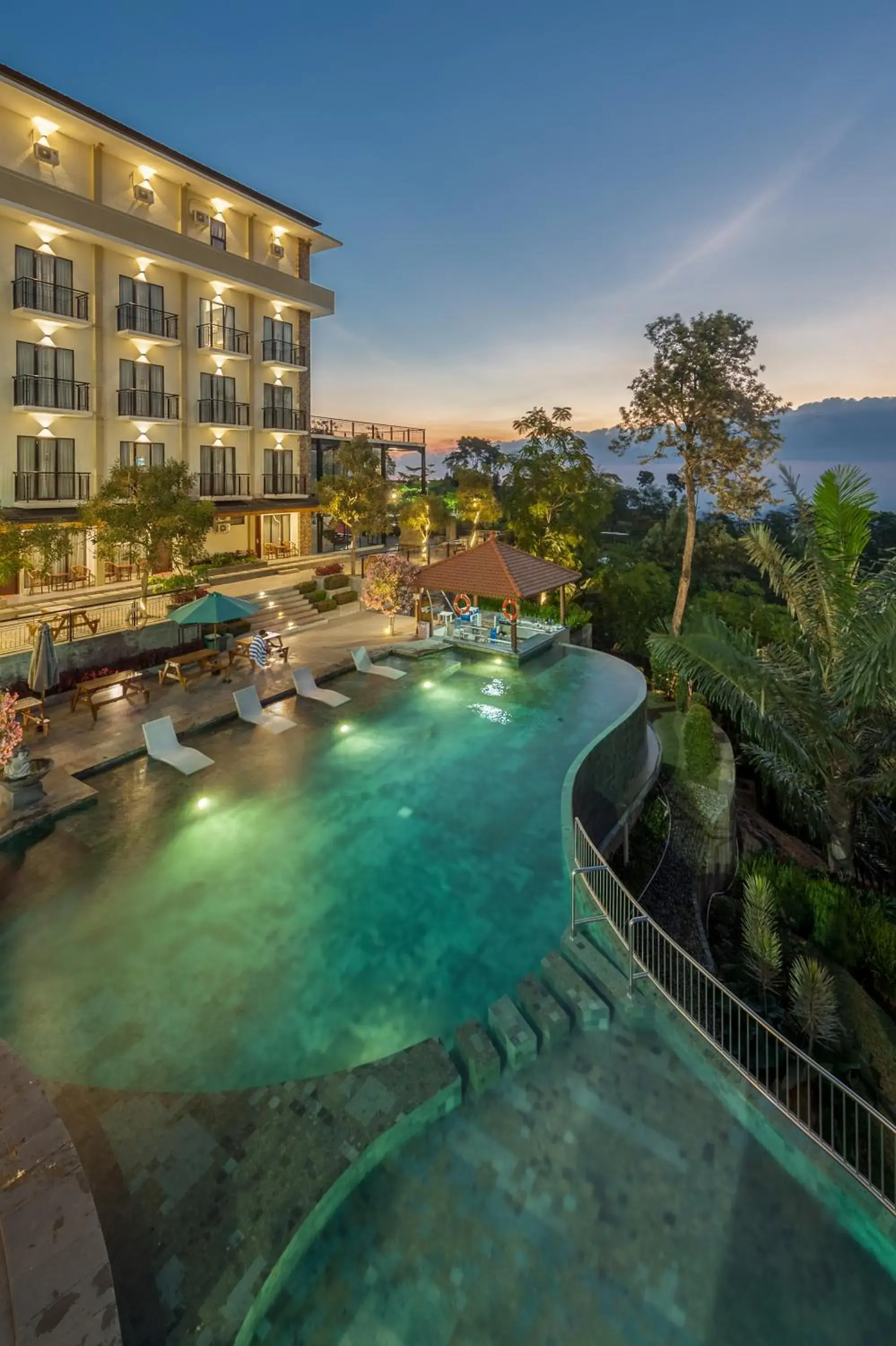 Swimming pool in Nava Hotel Tawangmangu Swimming pool in Nava Hotel Tawangmangu
