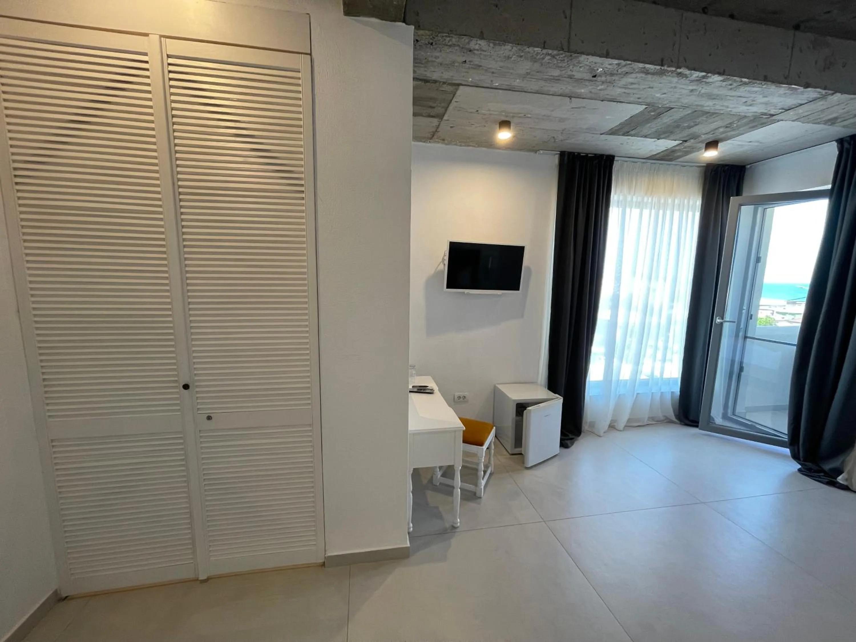 Artelier Vama Veche