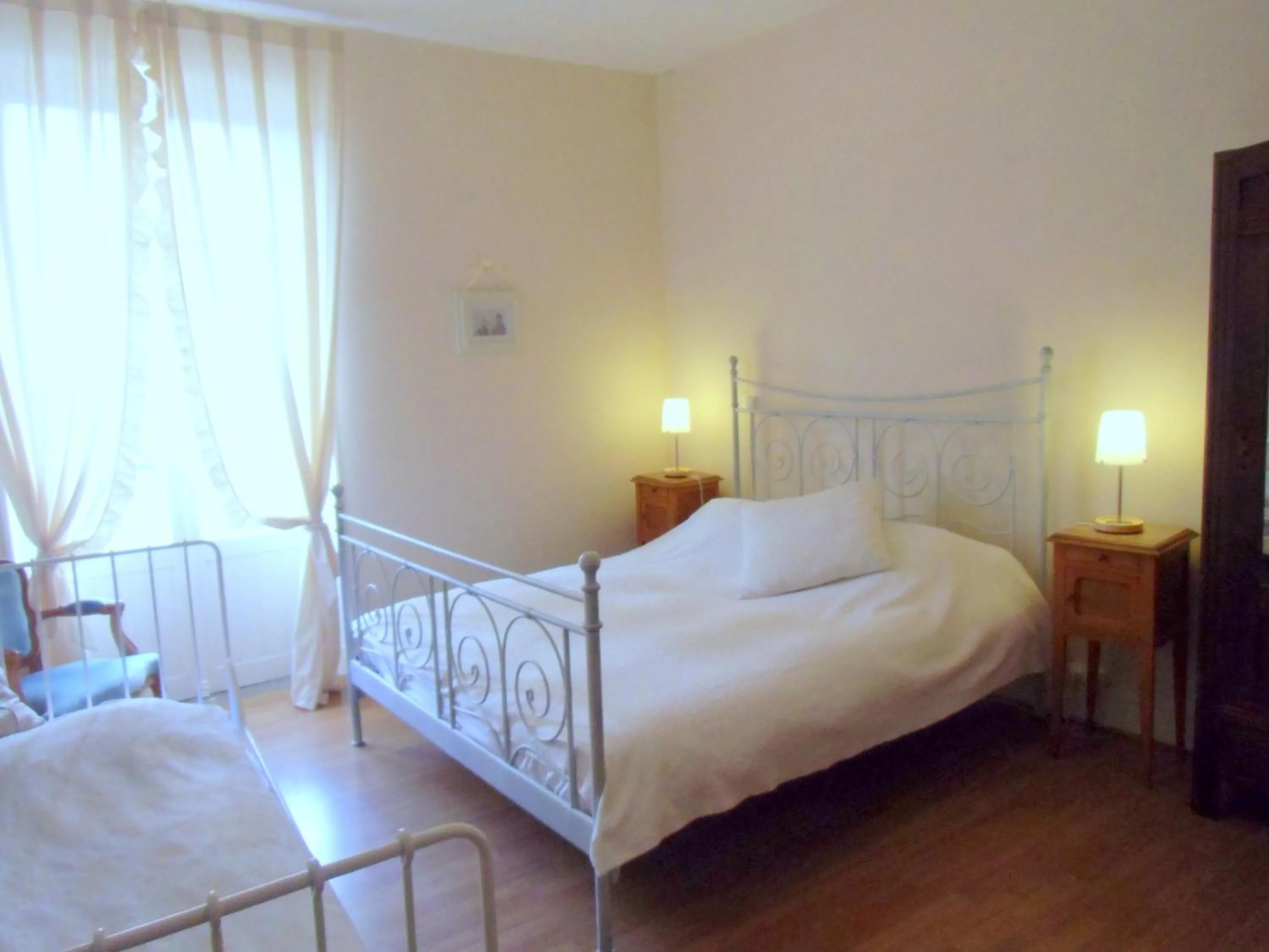 Photo of the whole room in Hôtel De La Providence