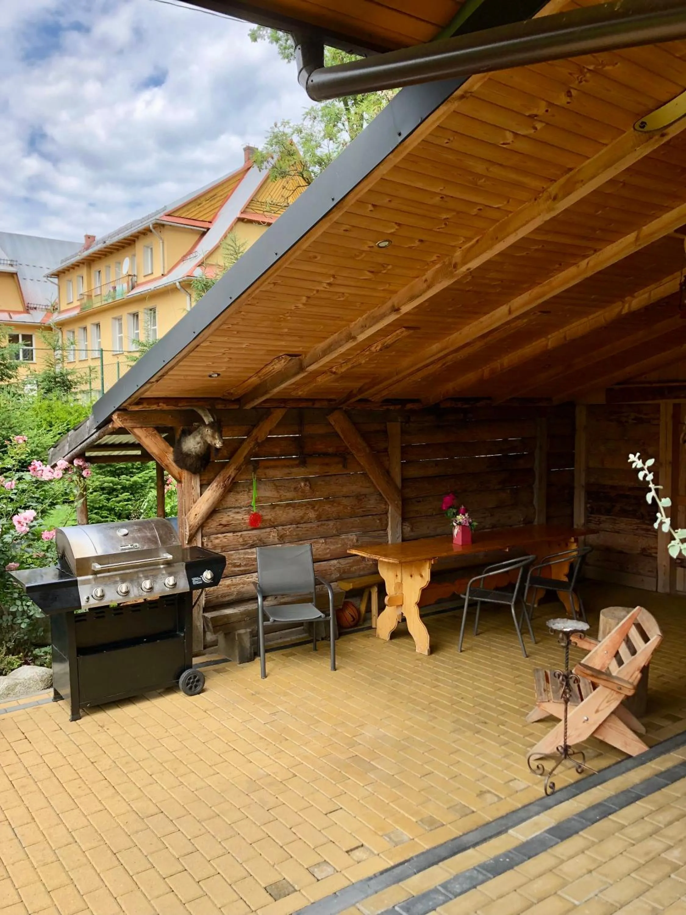 Property building in Dom wypoczynkowy Stoch Mądry