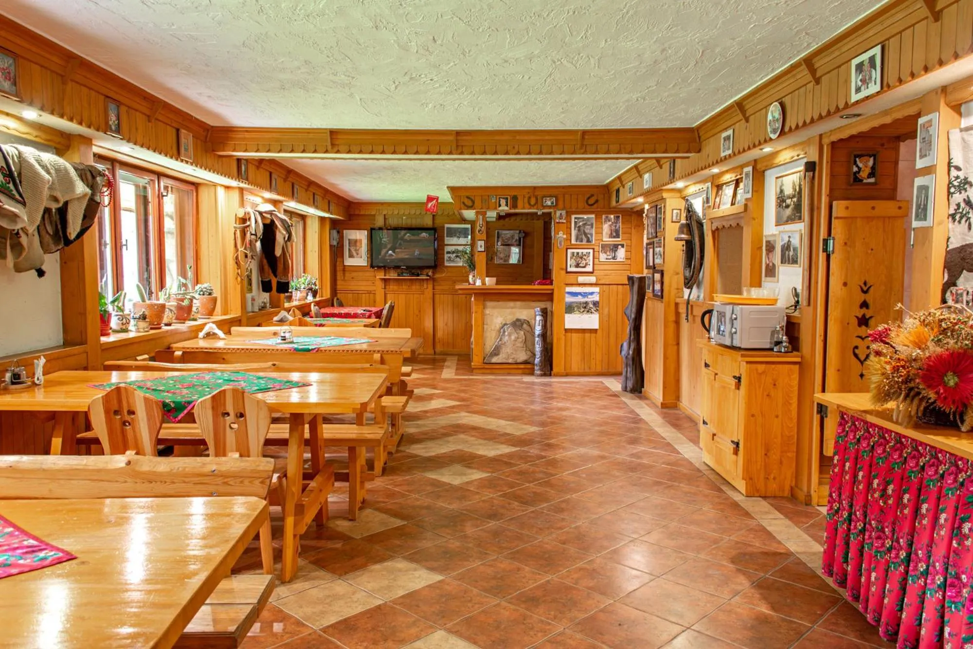 Restaurant/places to eat in Dom wypoczynkowy Stoch Mądry