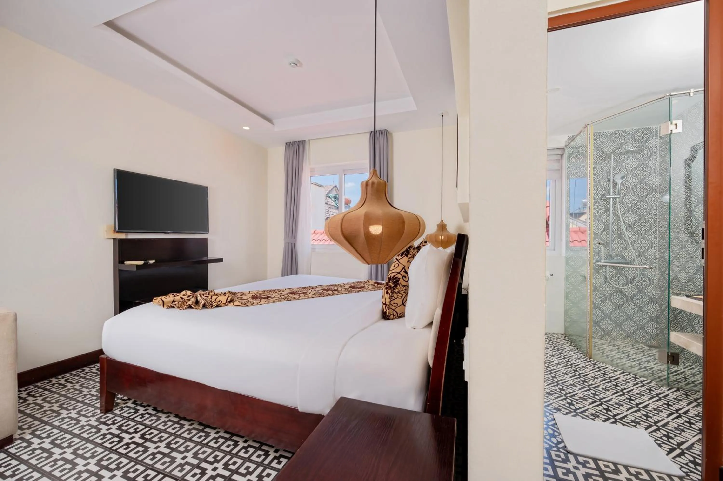 Bed in Hoi An Canal House