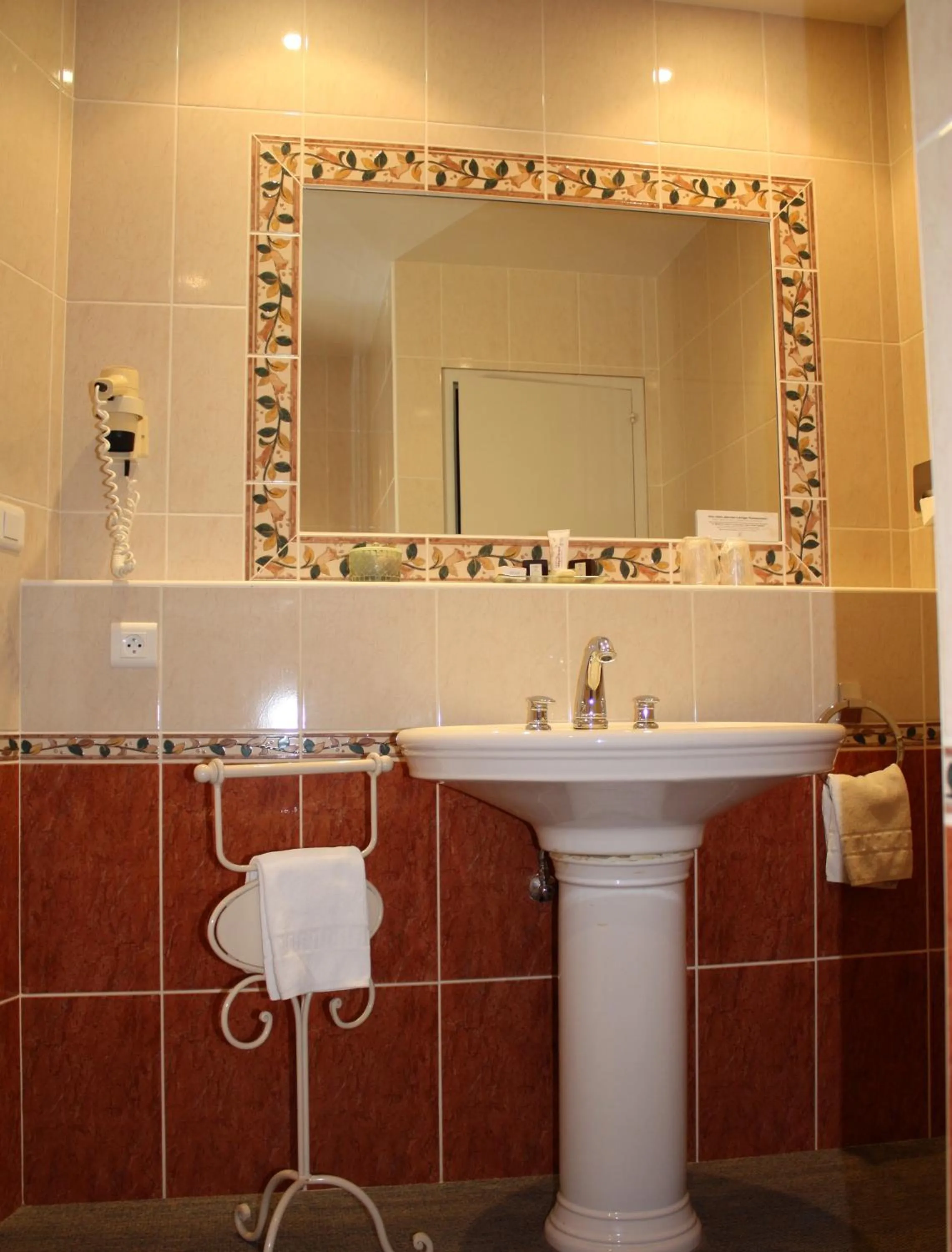 Bathroom in Hôtel Restaurant Taillard