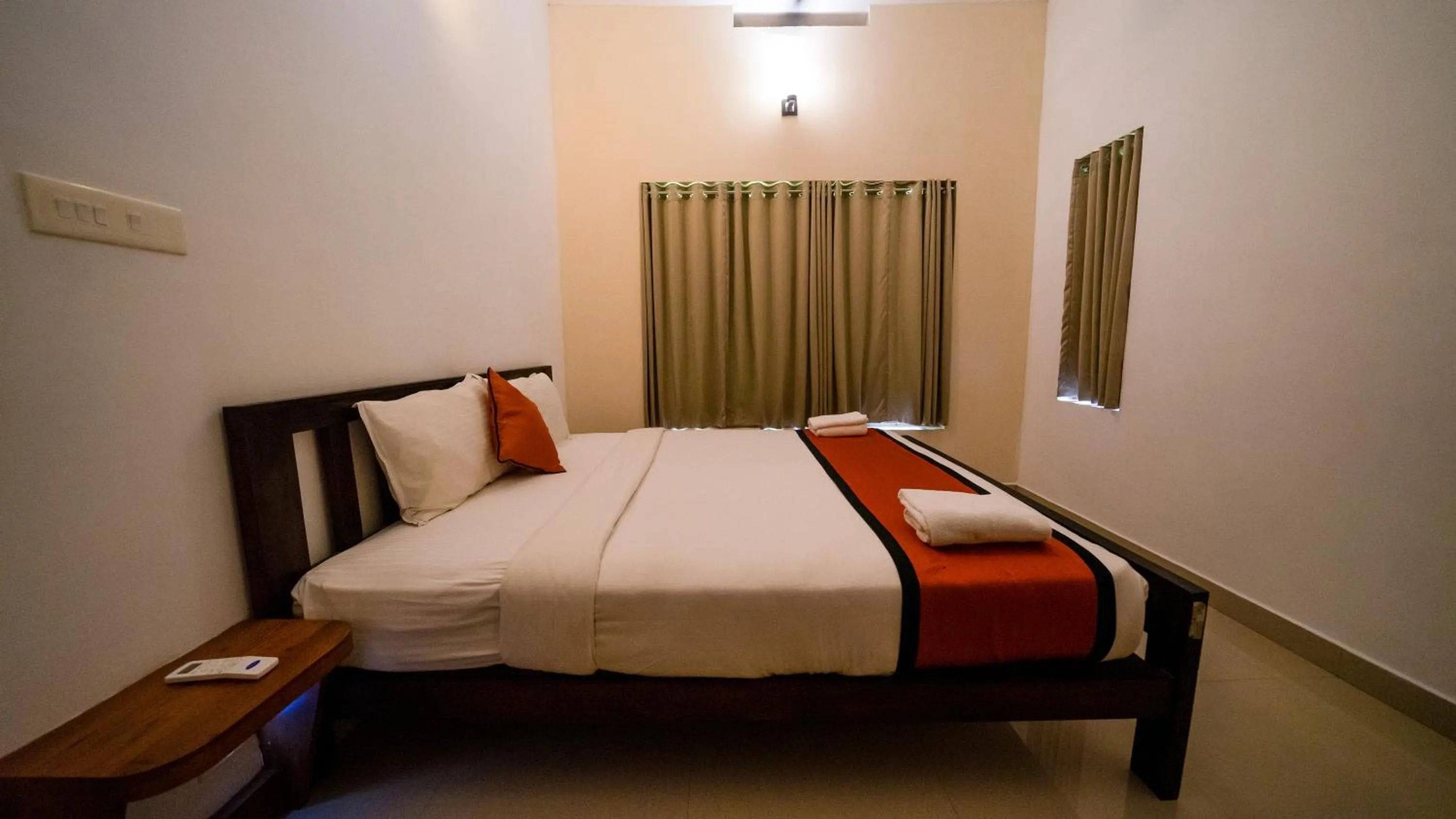 Photo of the whole room, Bed in Vythiri Holiday Resort, Wayanad