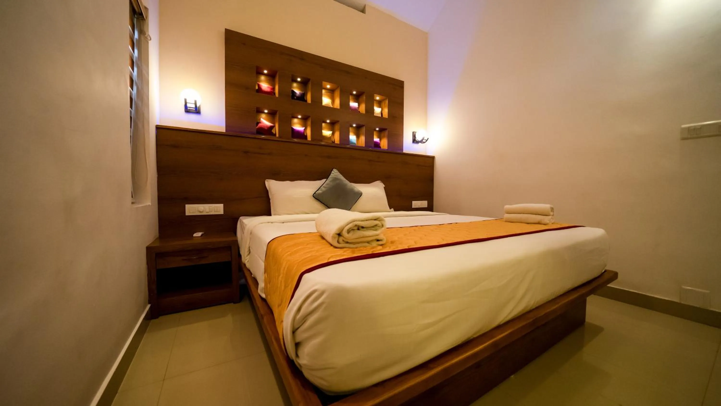 Photo of the whole room, Bed in Vythiri Holiday Resort, Wayanad