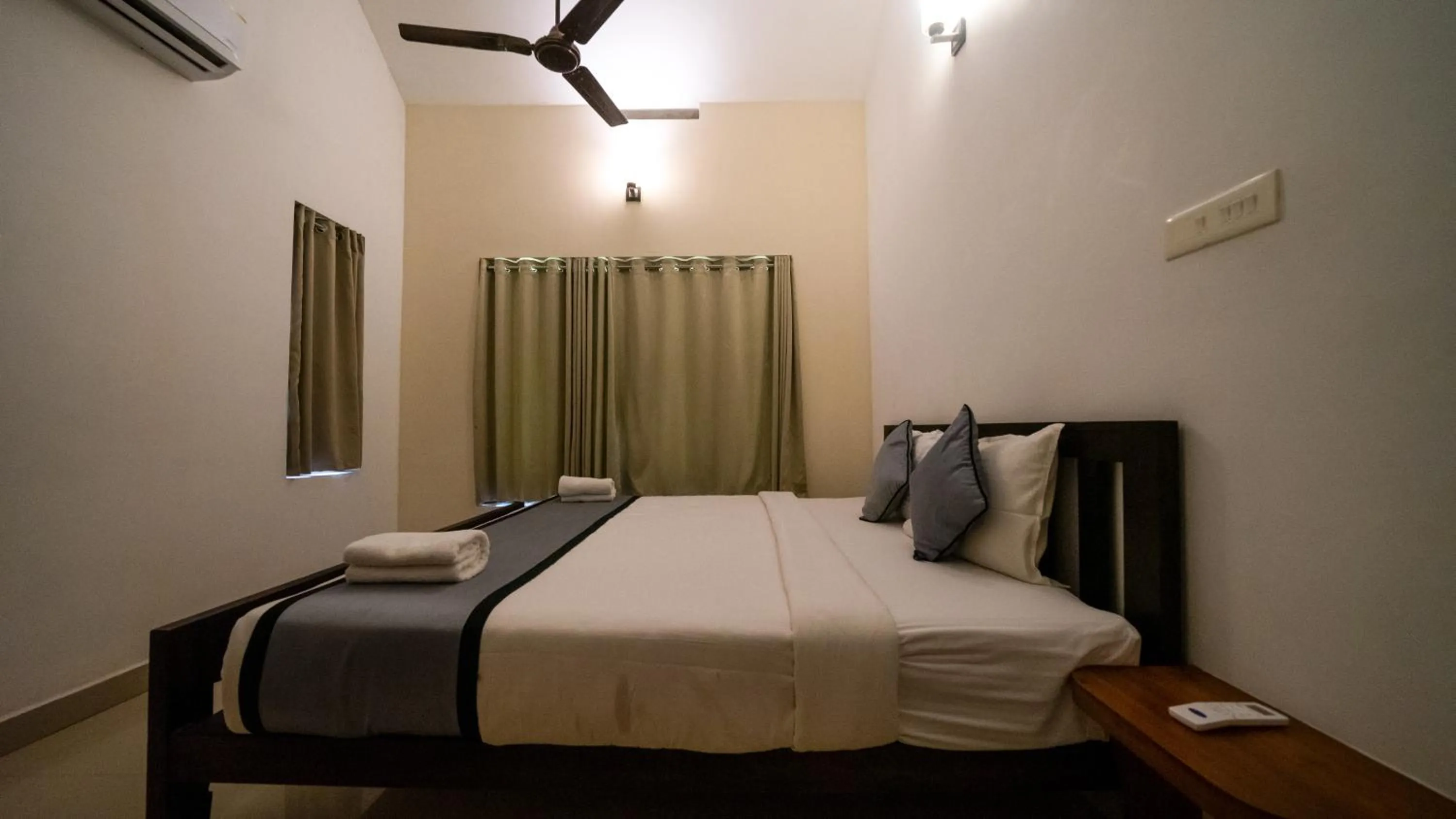 Photo of the whole room, Bed in Vythiri Holiday Resort, Wayanad