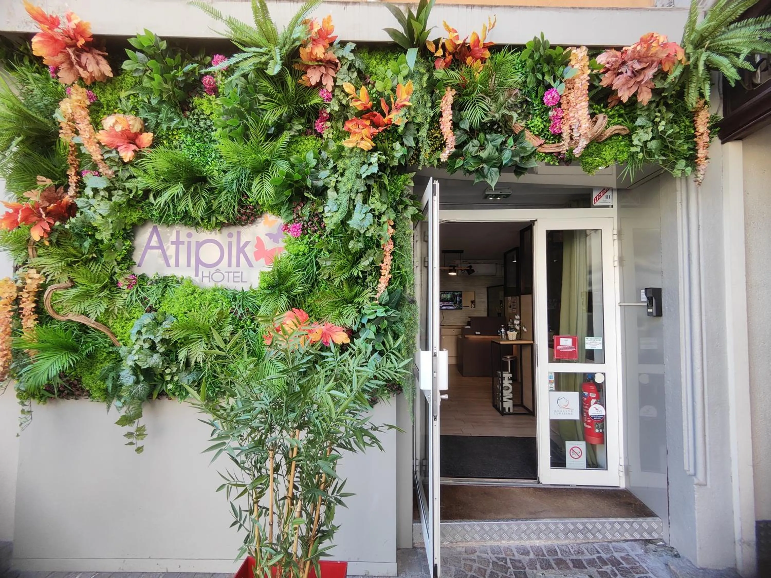 Property building in Atipik Hôtel