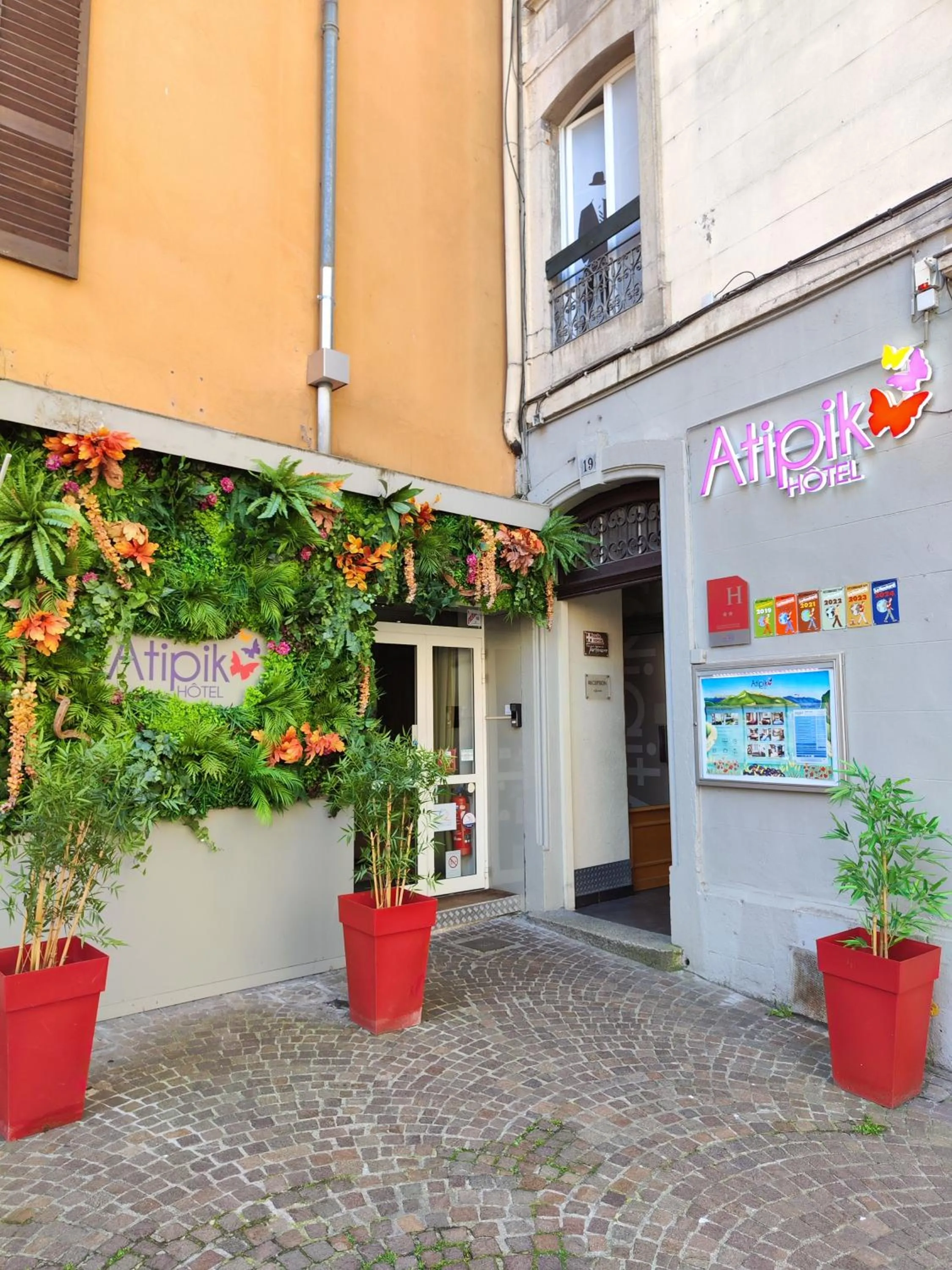 Property building in Atipik Hôtel