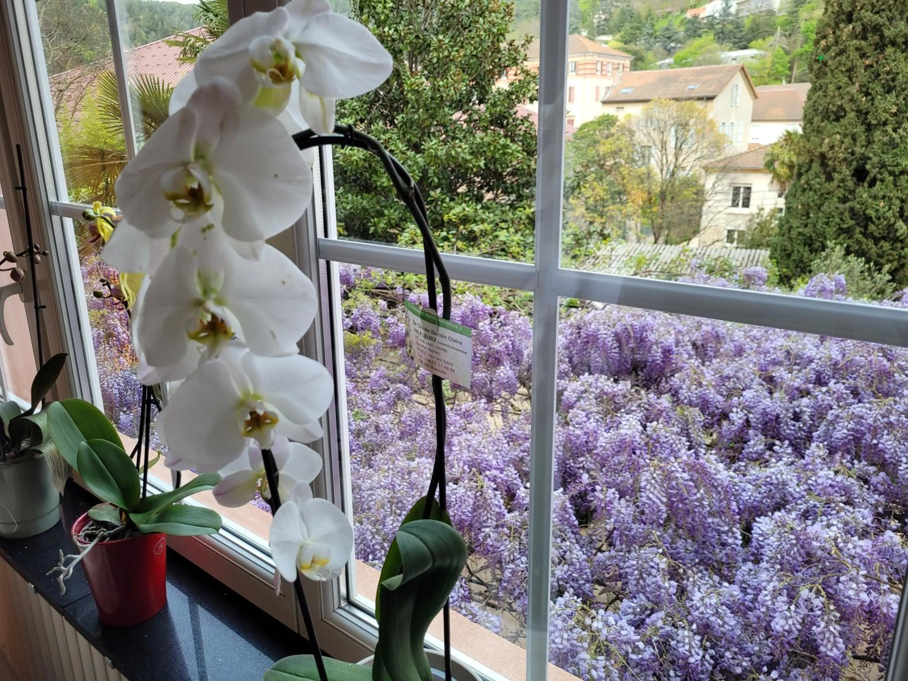 Property building in Hôtel Restaurant Les Touristes