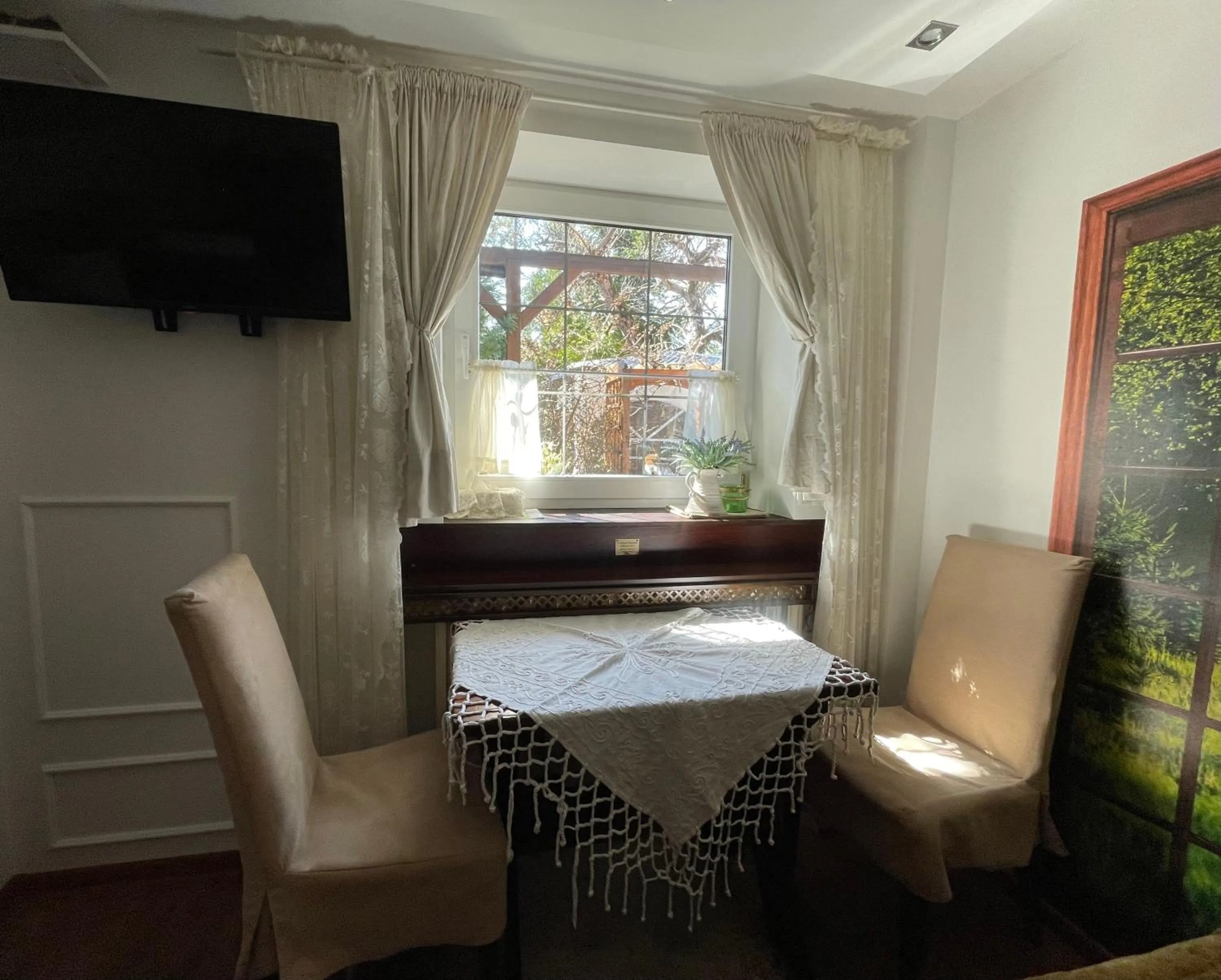 Dining area in Apartamenty pod Wiciokrzewem