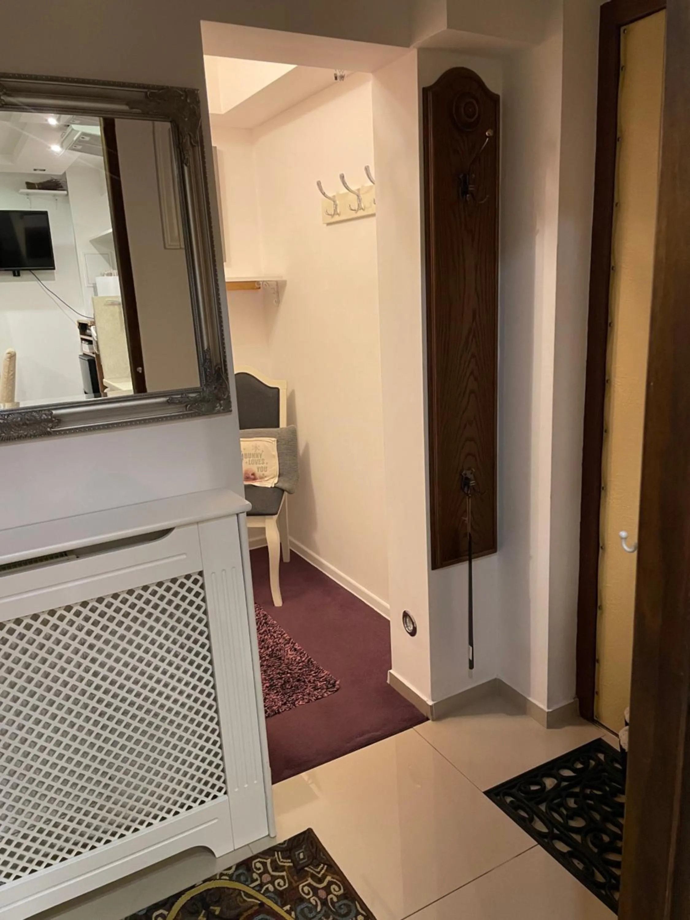 wardrobe in Apartamenty pod Wiciokrzewem